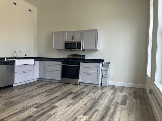133 E Chestnut St, 149