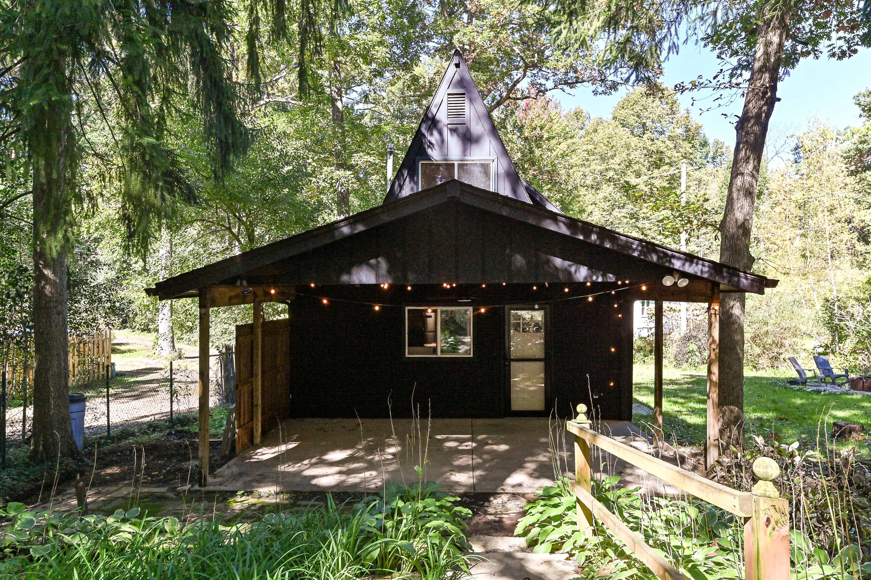 29824 Greenleaf Dr