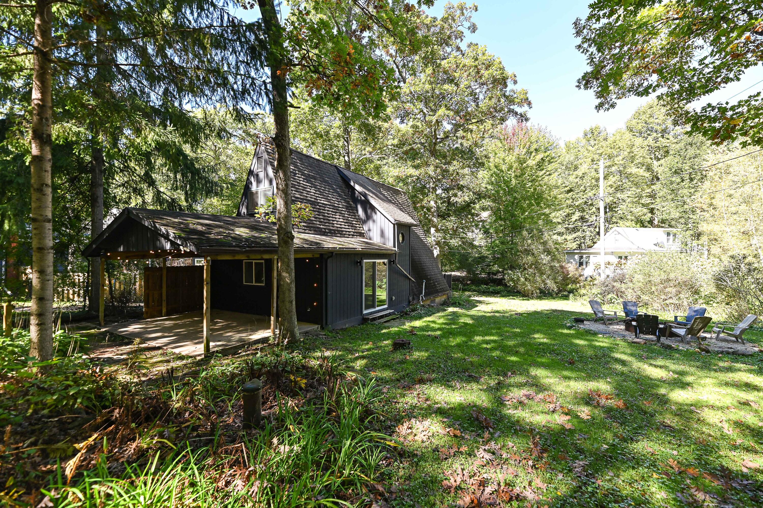 29824 Greenleaf Dr