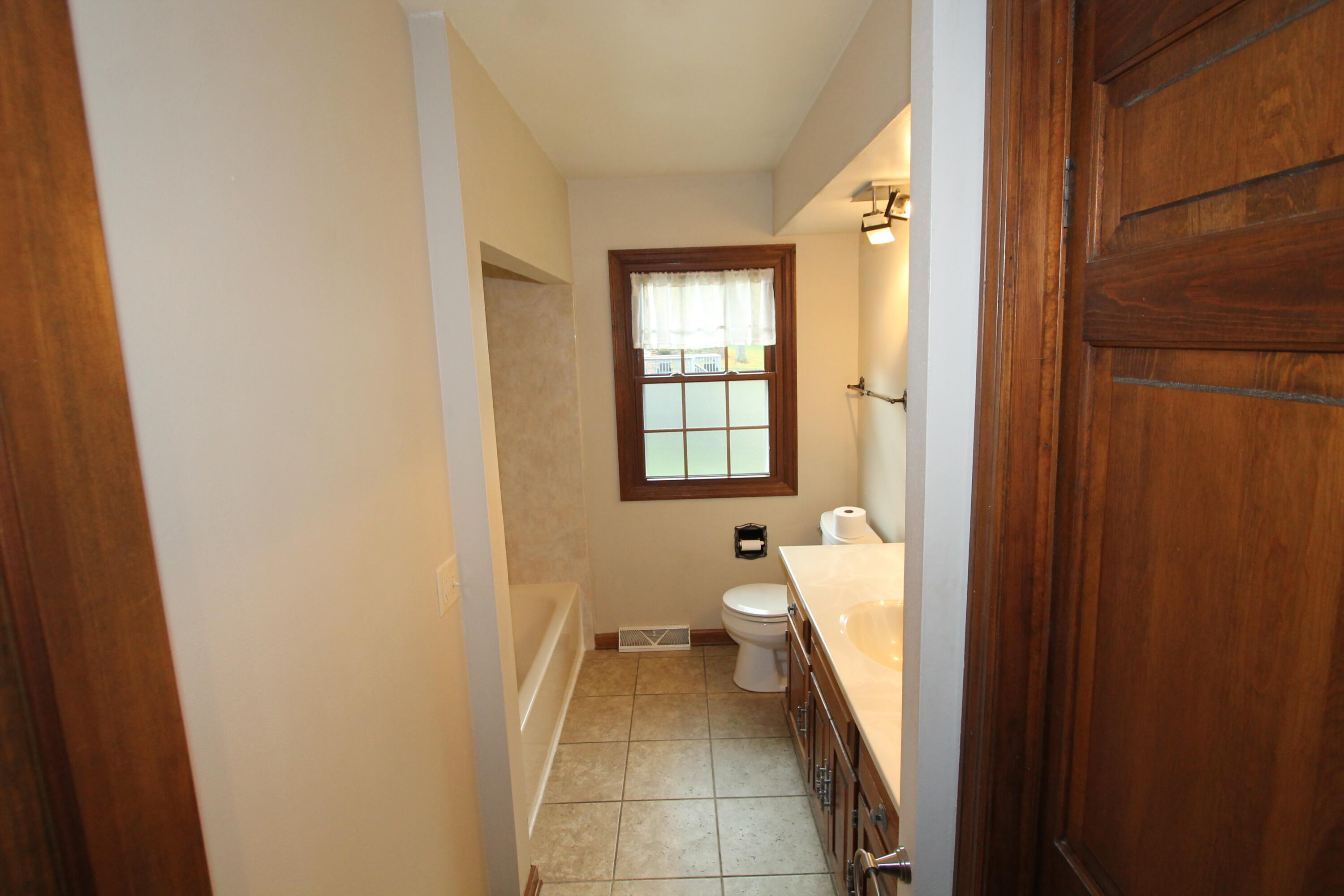 1306 Carlin Ct