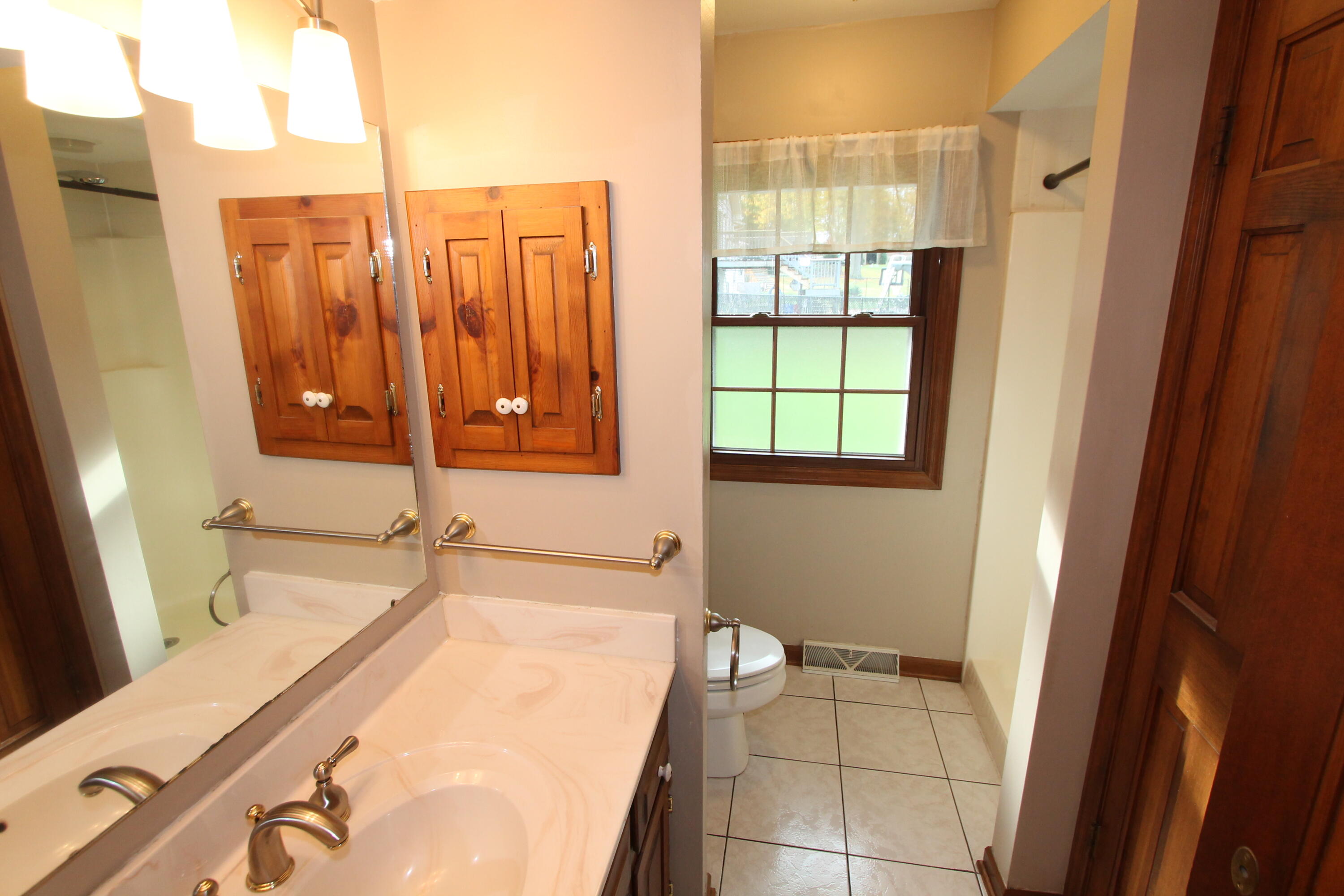 1306 Carlin Ct