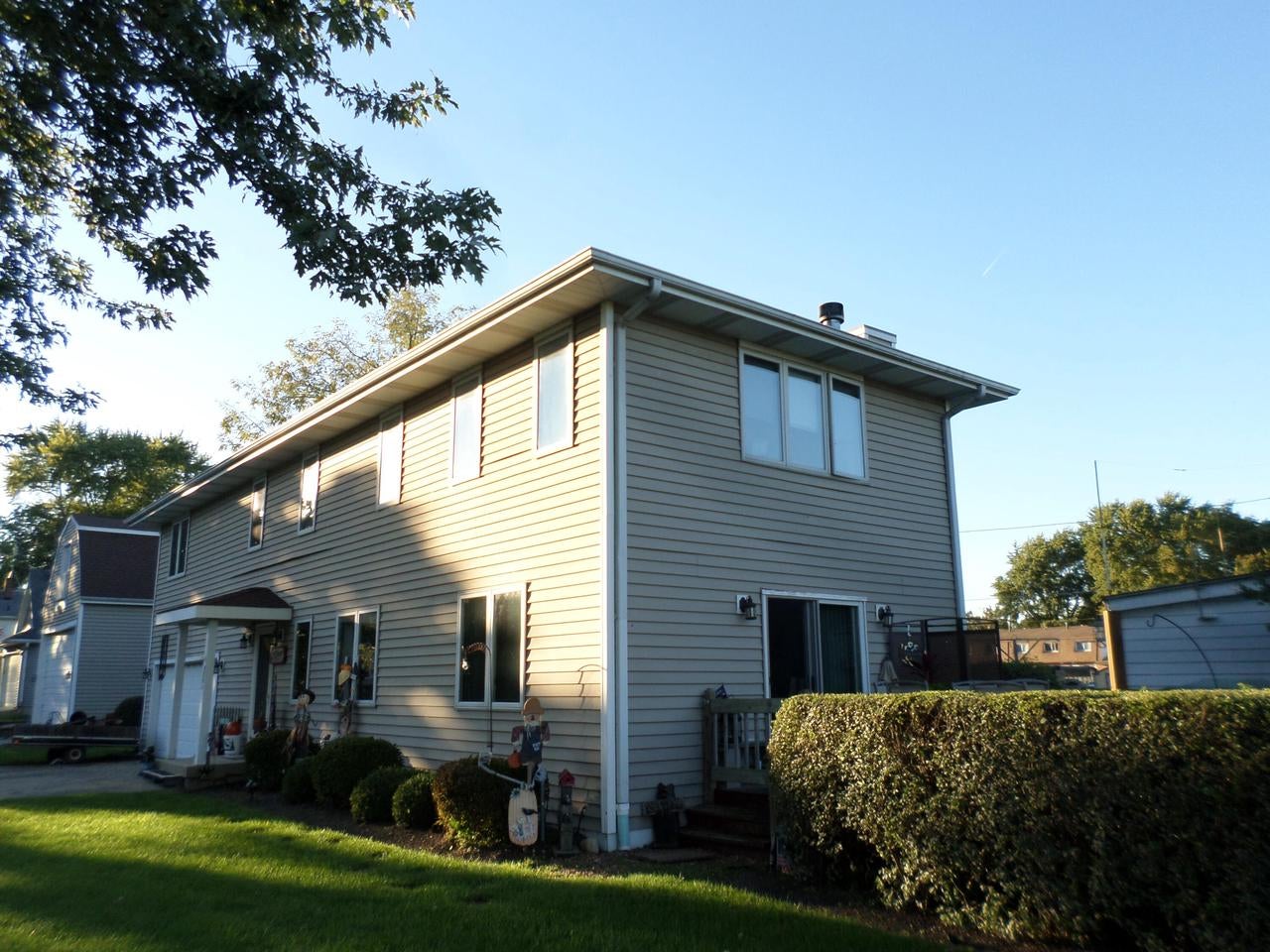 400 E North STREET