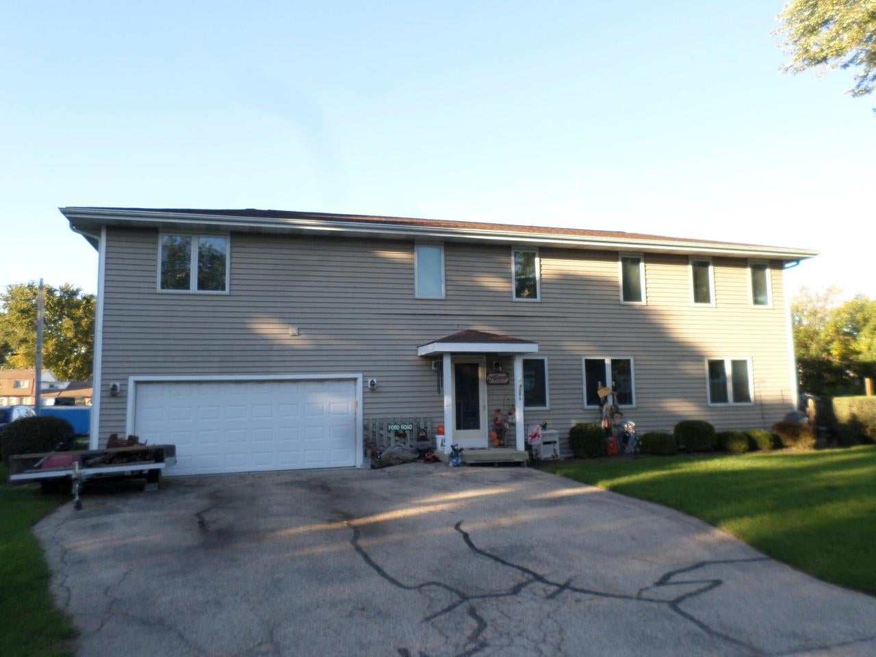 400 E North STREET