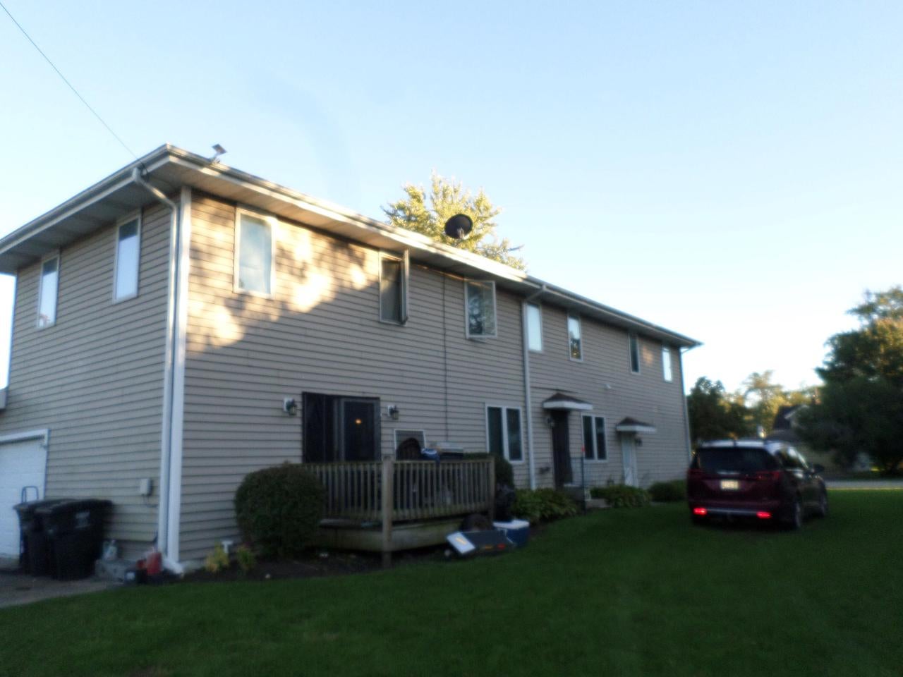 400 E North STREET