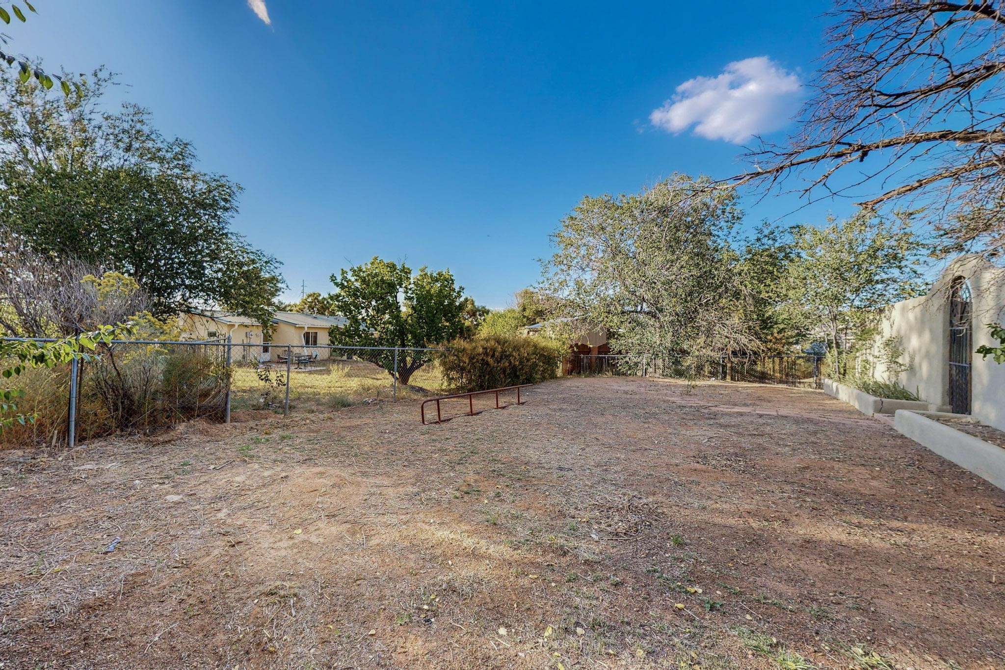 2308 Avenida De Las Campanas
