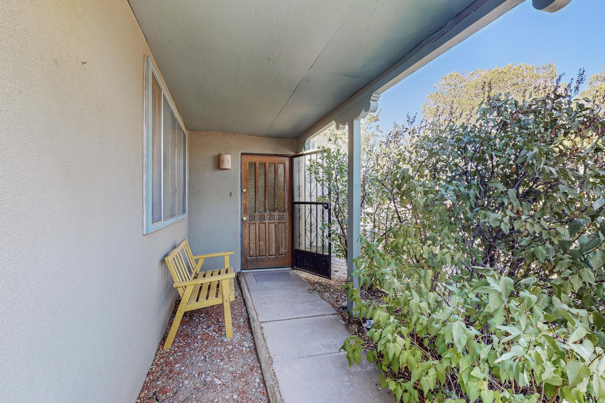 2308 Avenida De Las Campanas