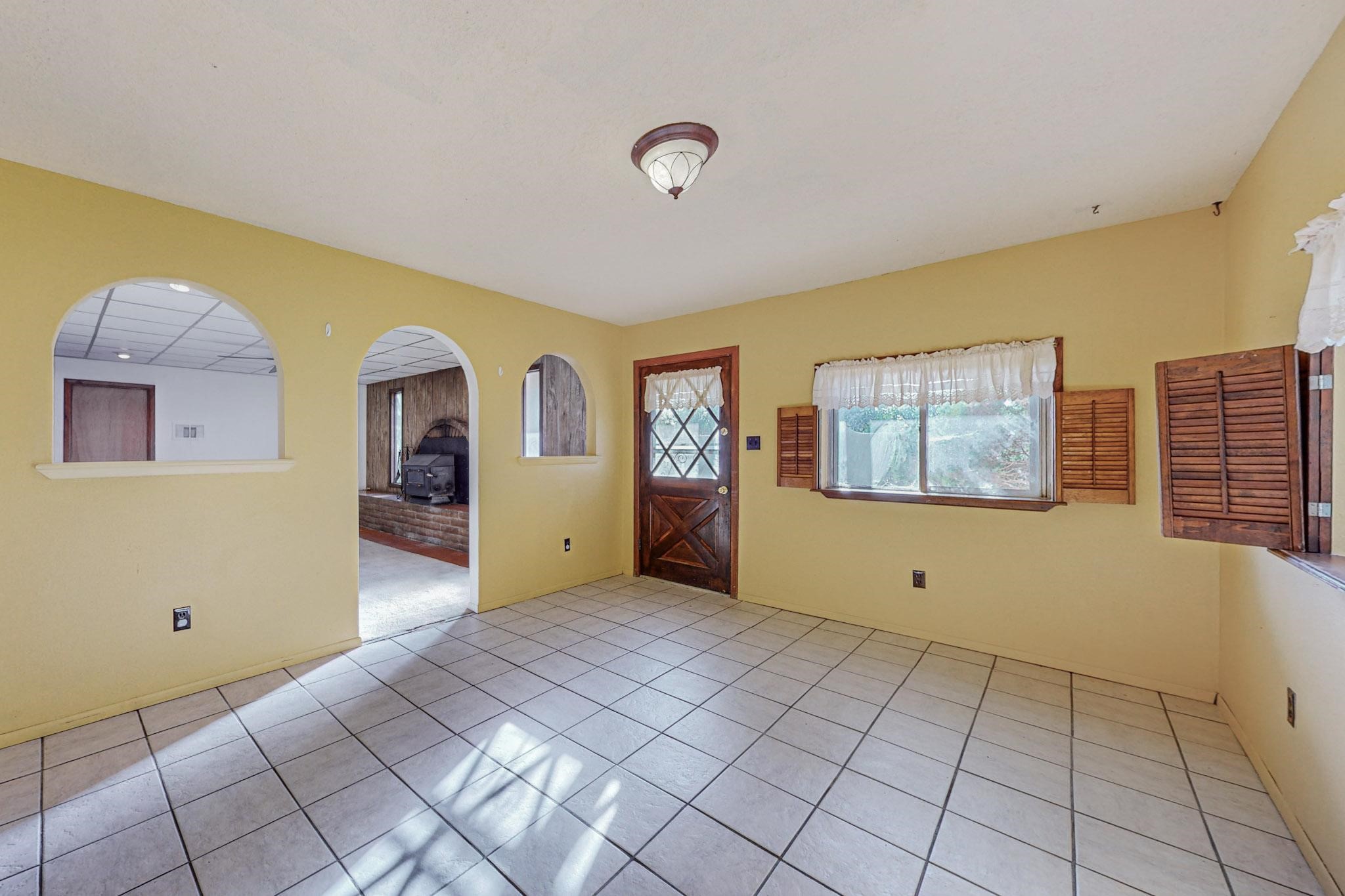 2308 Avenida De Las Campanas
