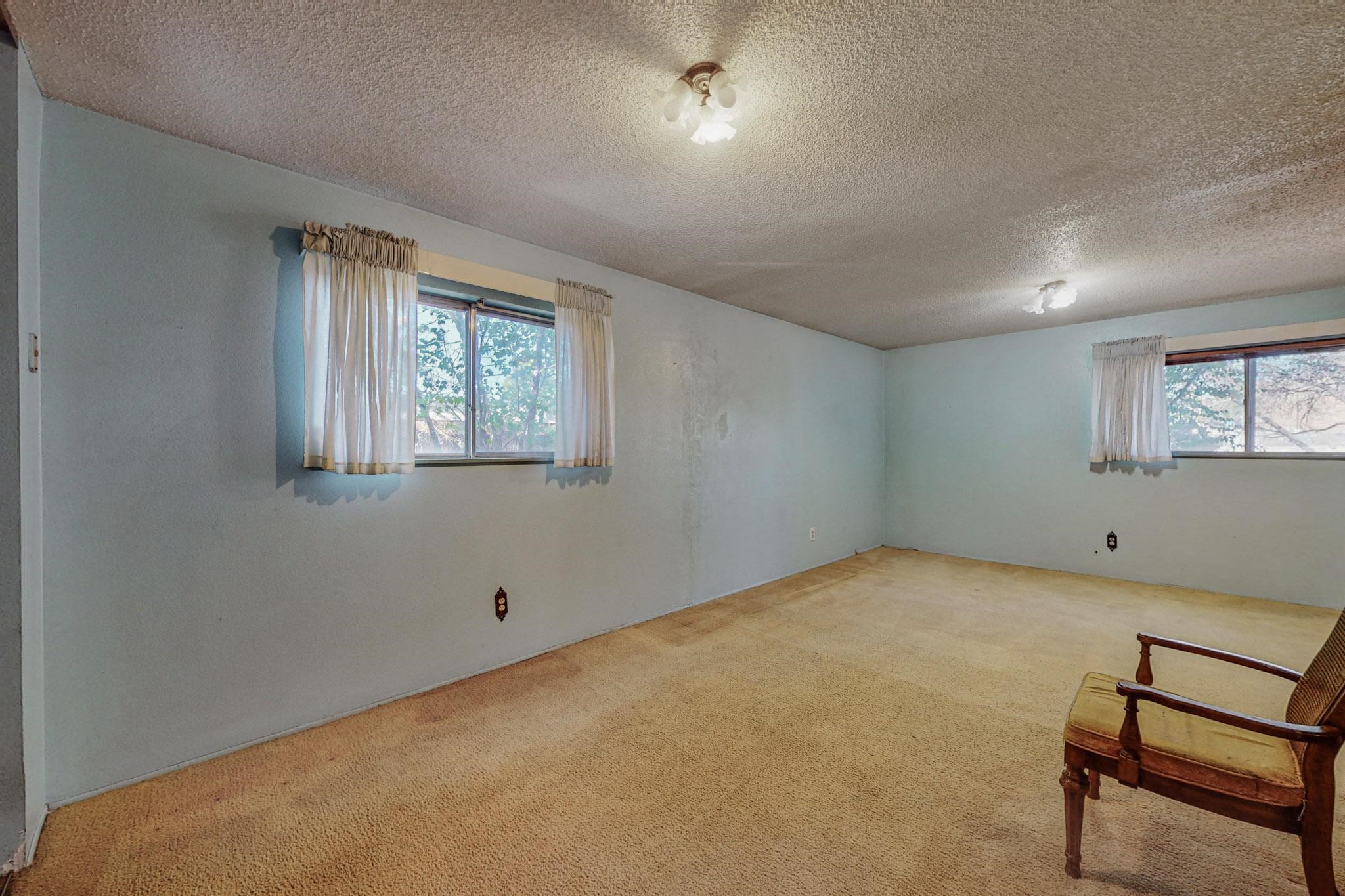 2308 Avenida De Las Campanas