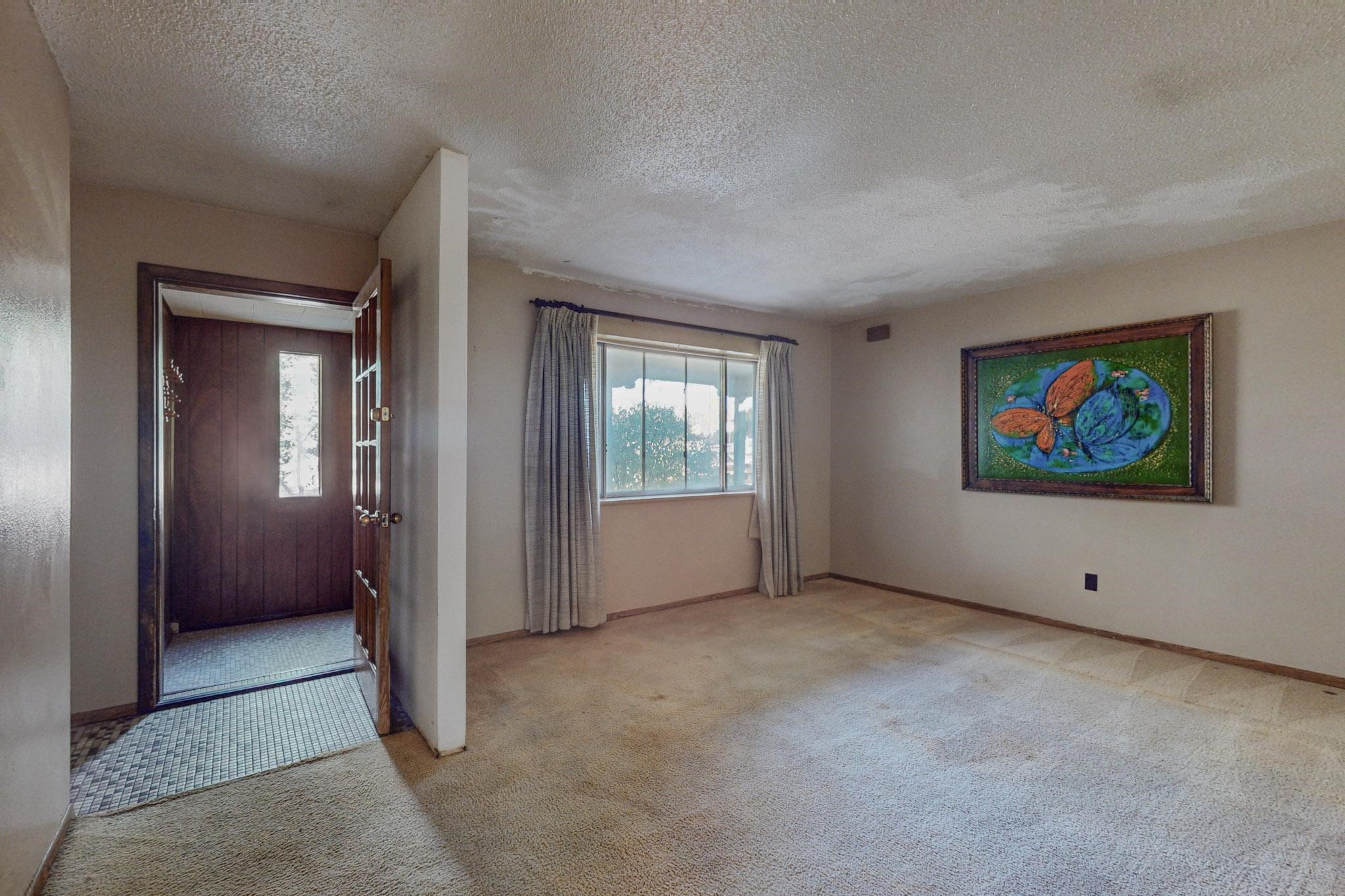 2308 Avenida De Las Campanas