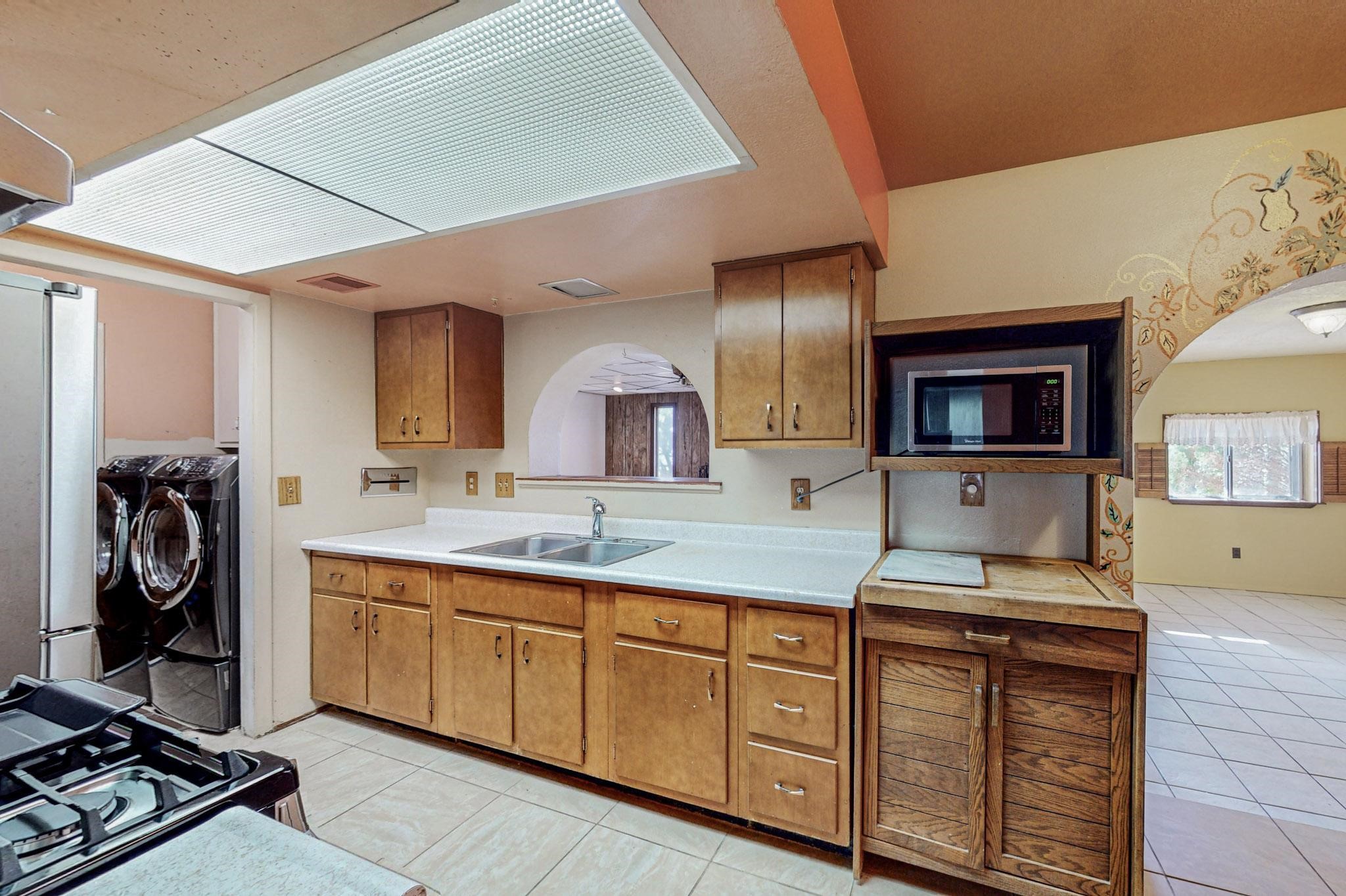 2308 Avenida De Las Campanas
