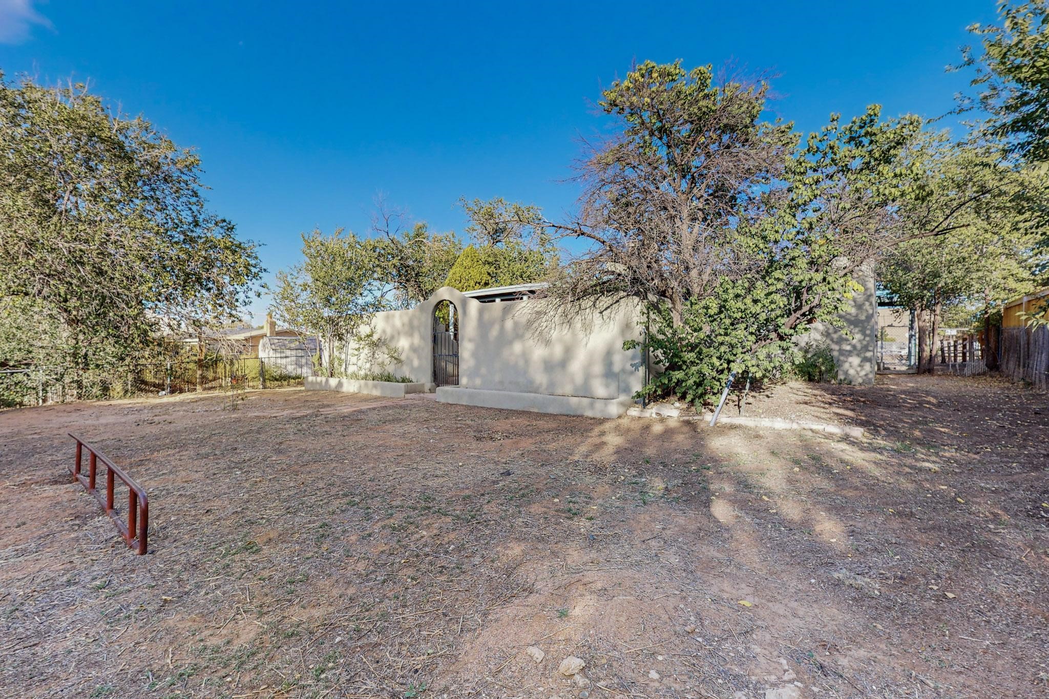 2308 Avenida De Las Campanas