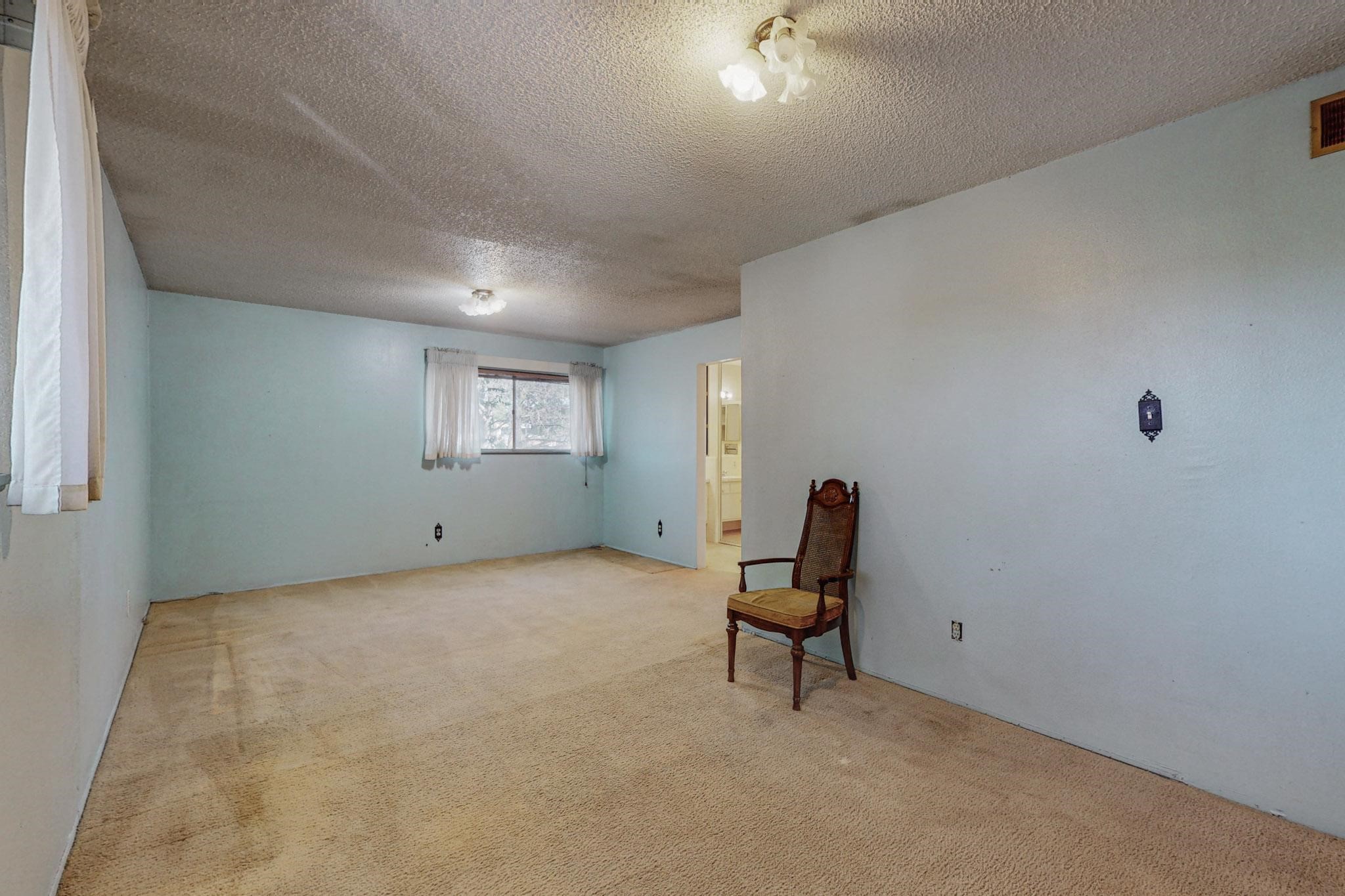 2308 Avenida De Las Campanas