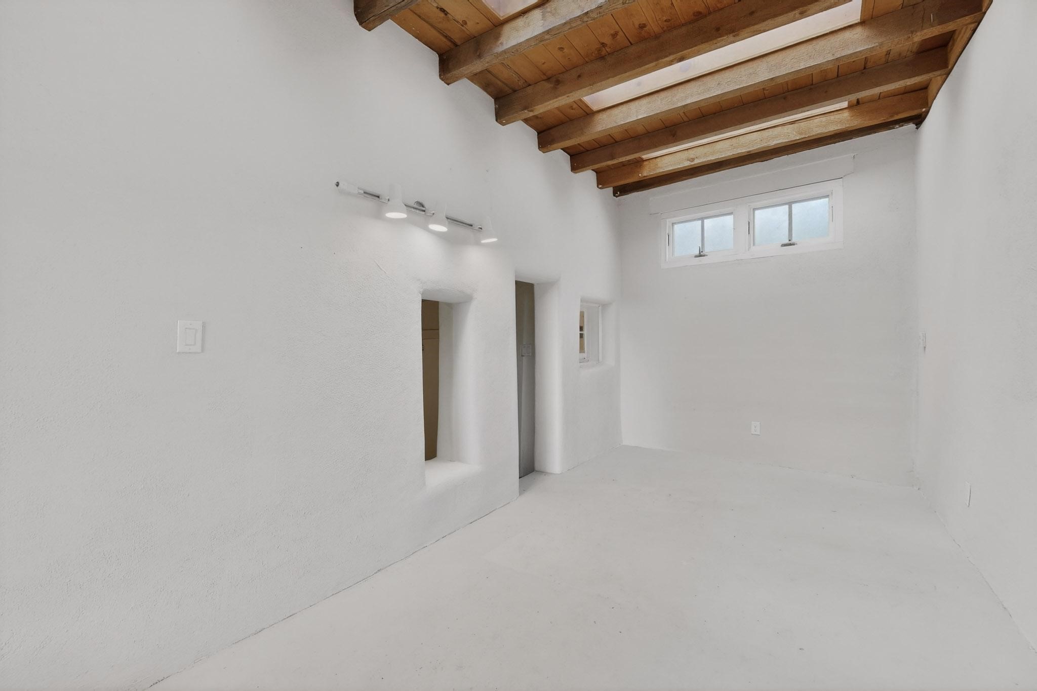 601 1/2 Paseo De Peralta, A, B & C