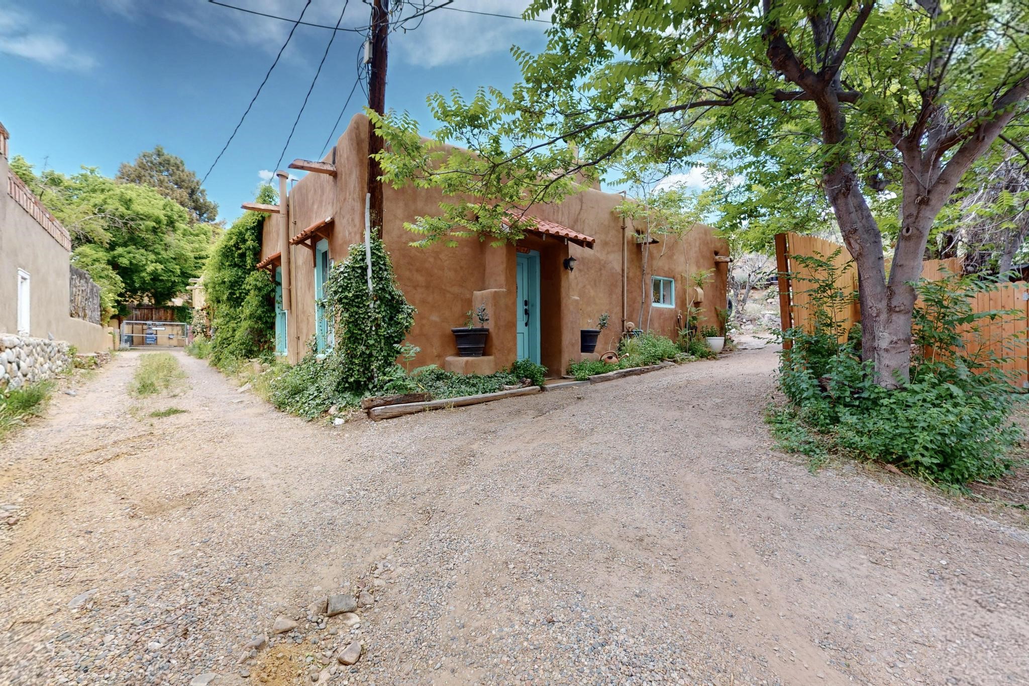 601 1/2 Paseo De Peralta, A, B & C