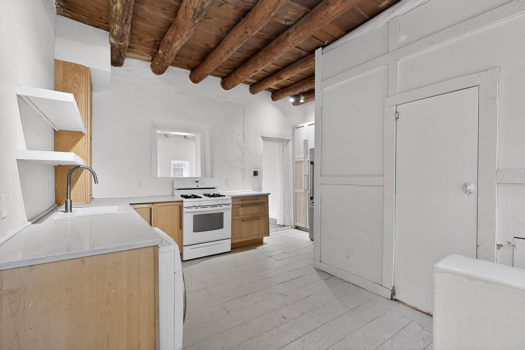 601 1/2 Paseo De Peralta, A, B & C