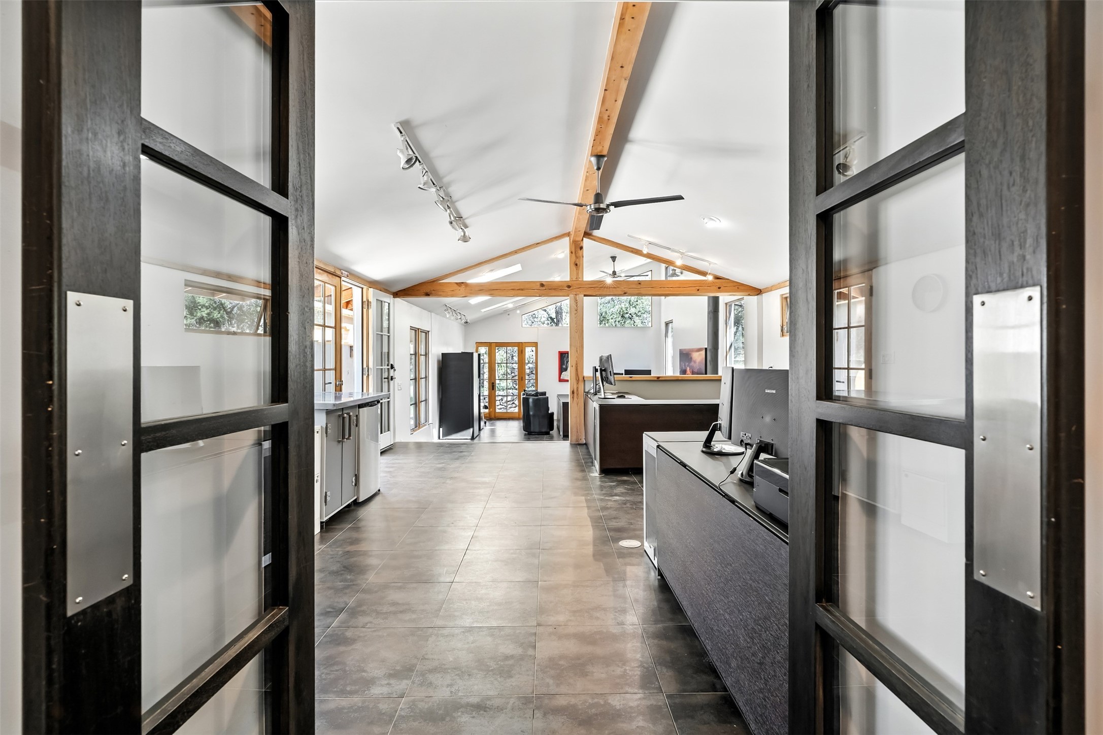 10 Sabina Lane