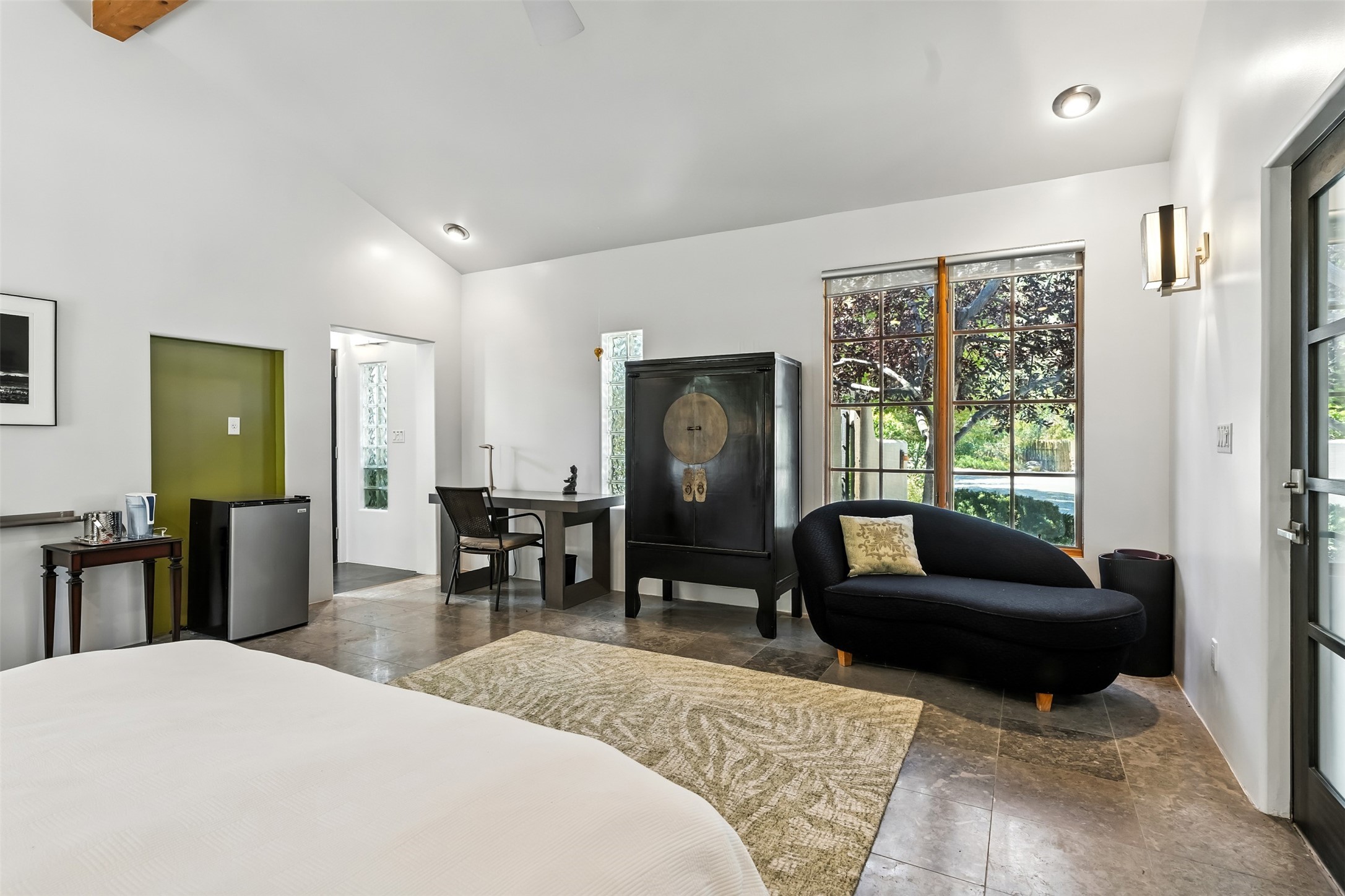 10 Sabina Lane