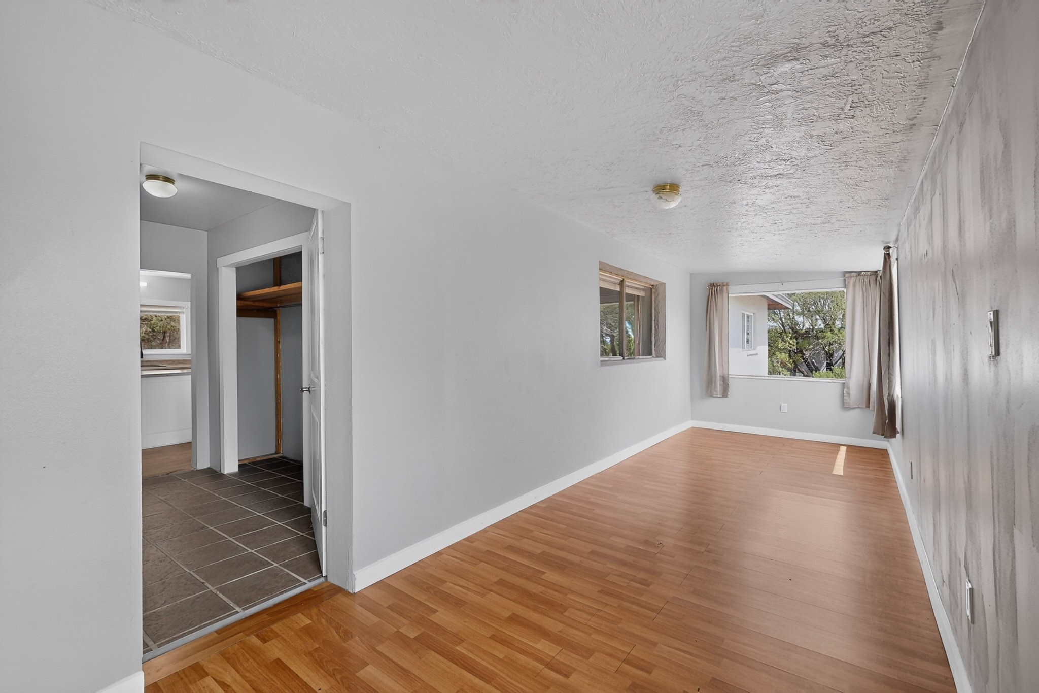 5 Ivanas Way