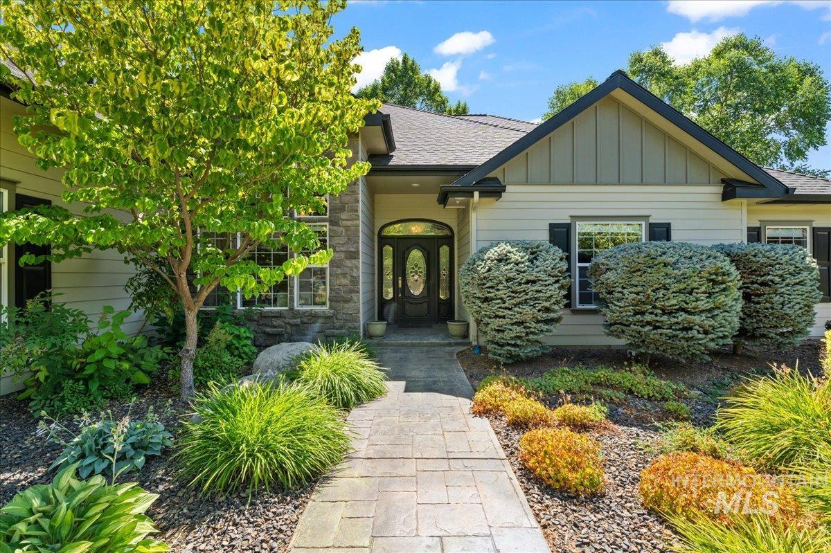 481 E Mapleside Court