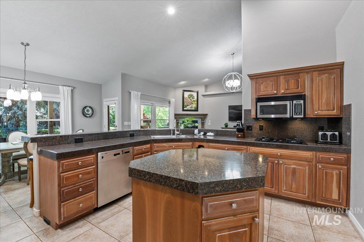 481 E Mapleside Court