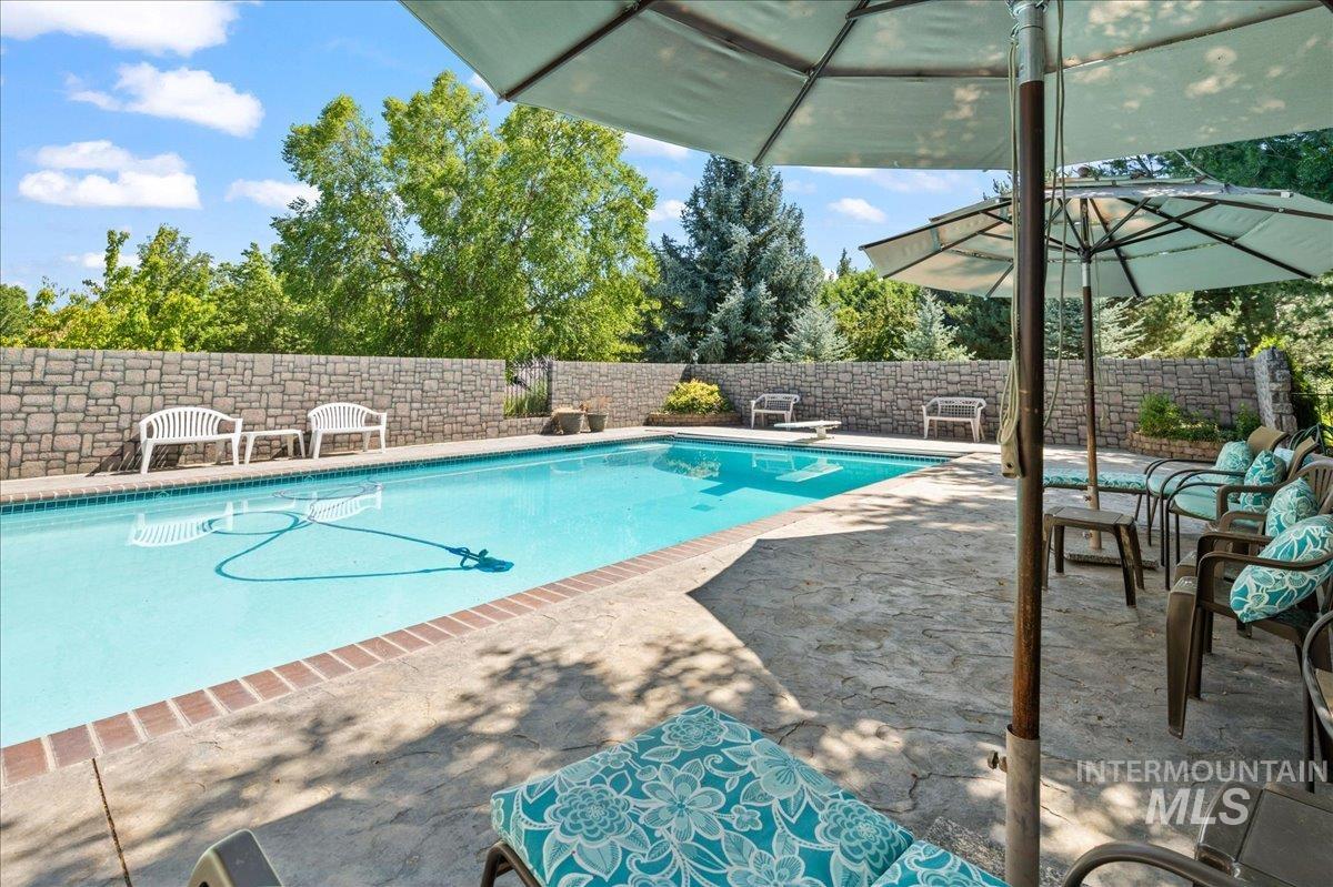 481 E Mapleside Court