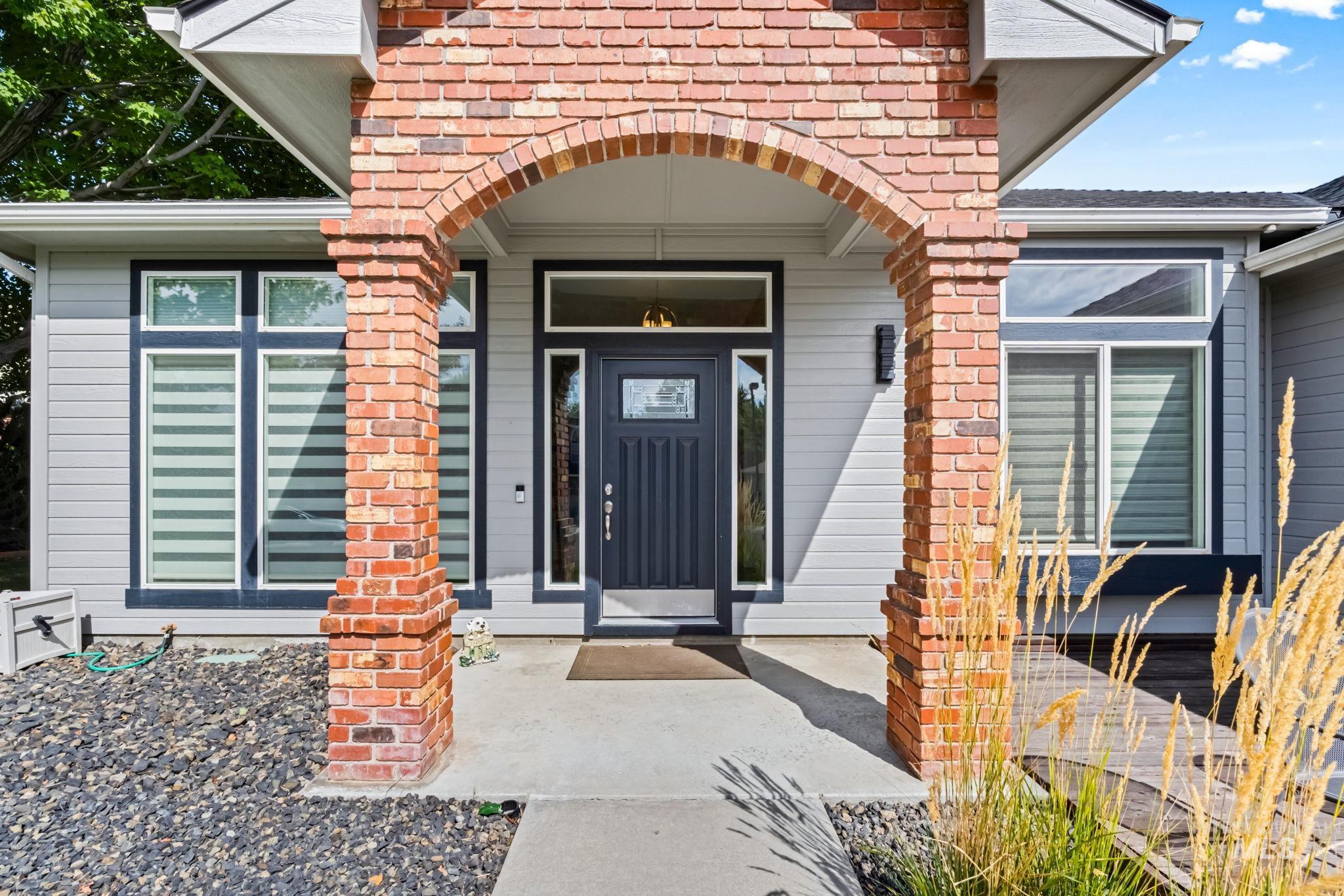 10484 N Palisades Way