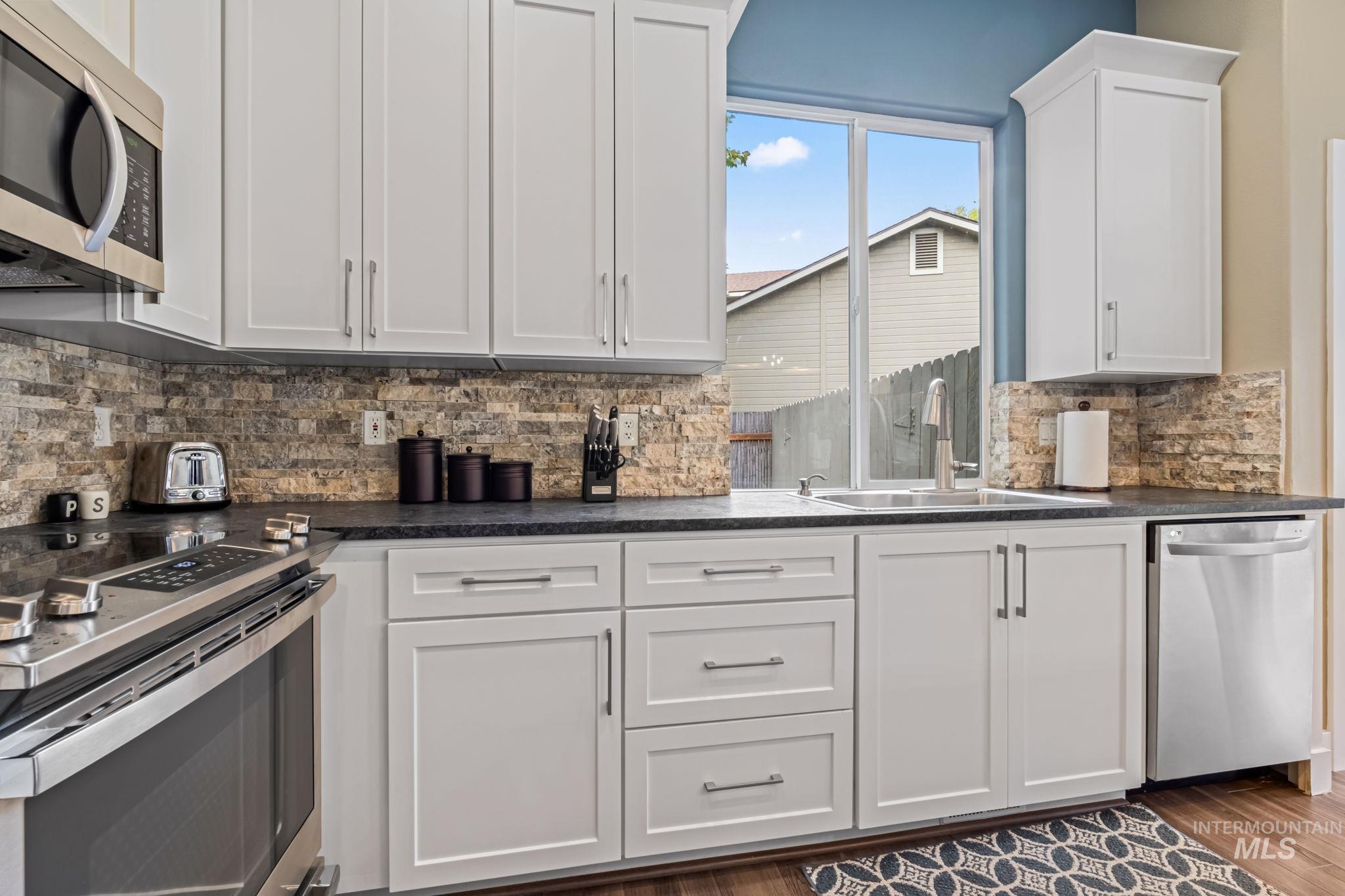 10484 N Palisades Way