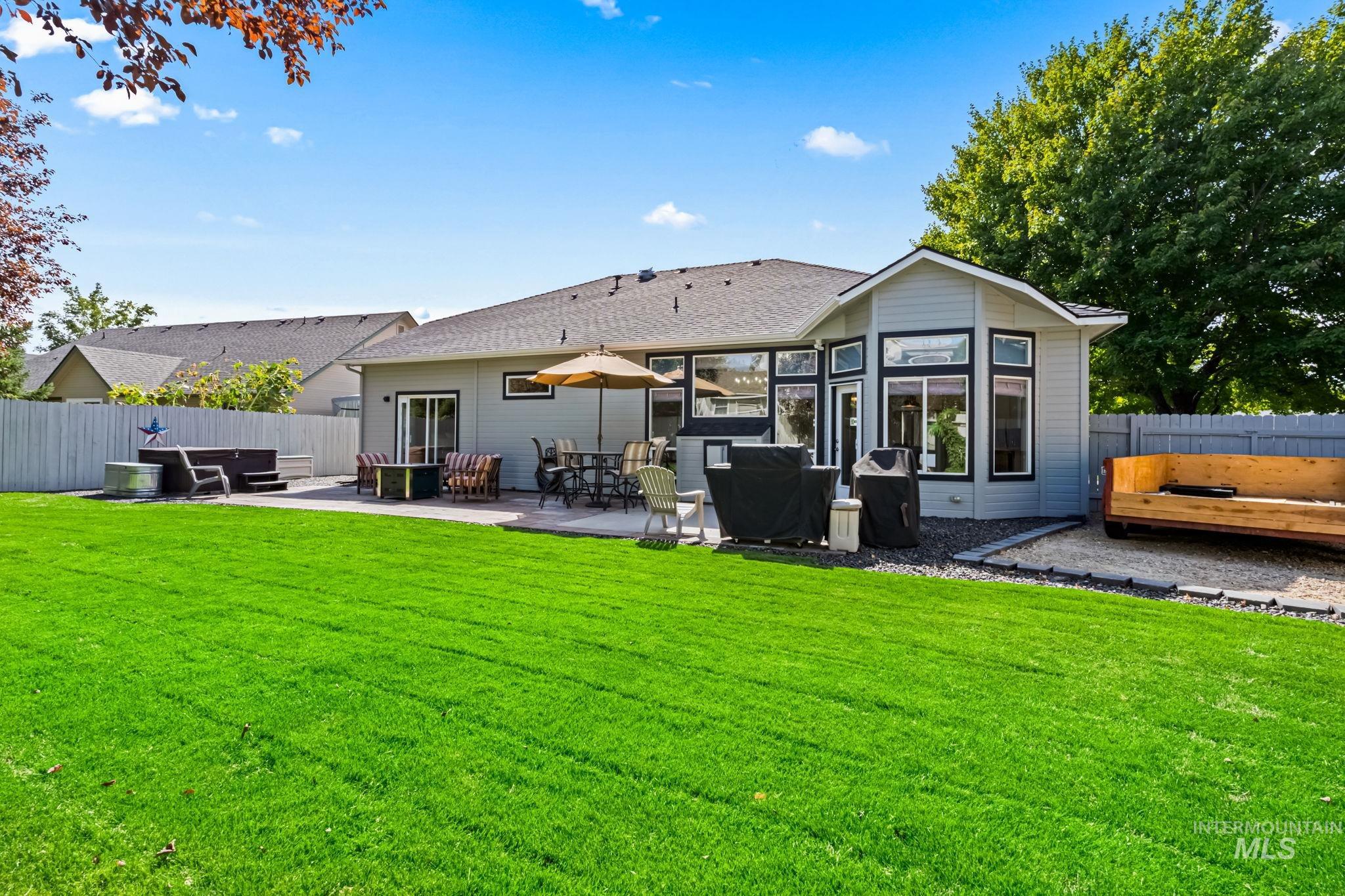 10484 N Palisades Way