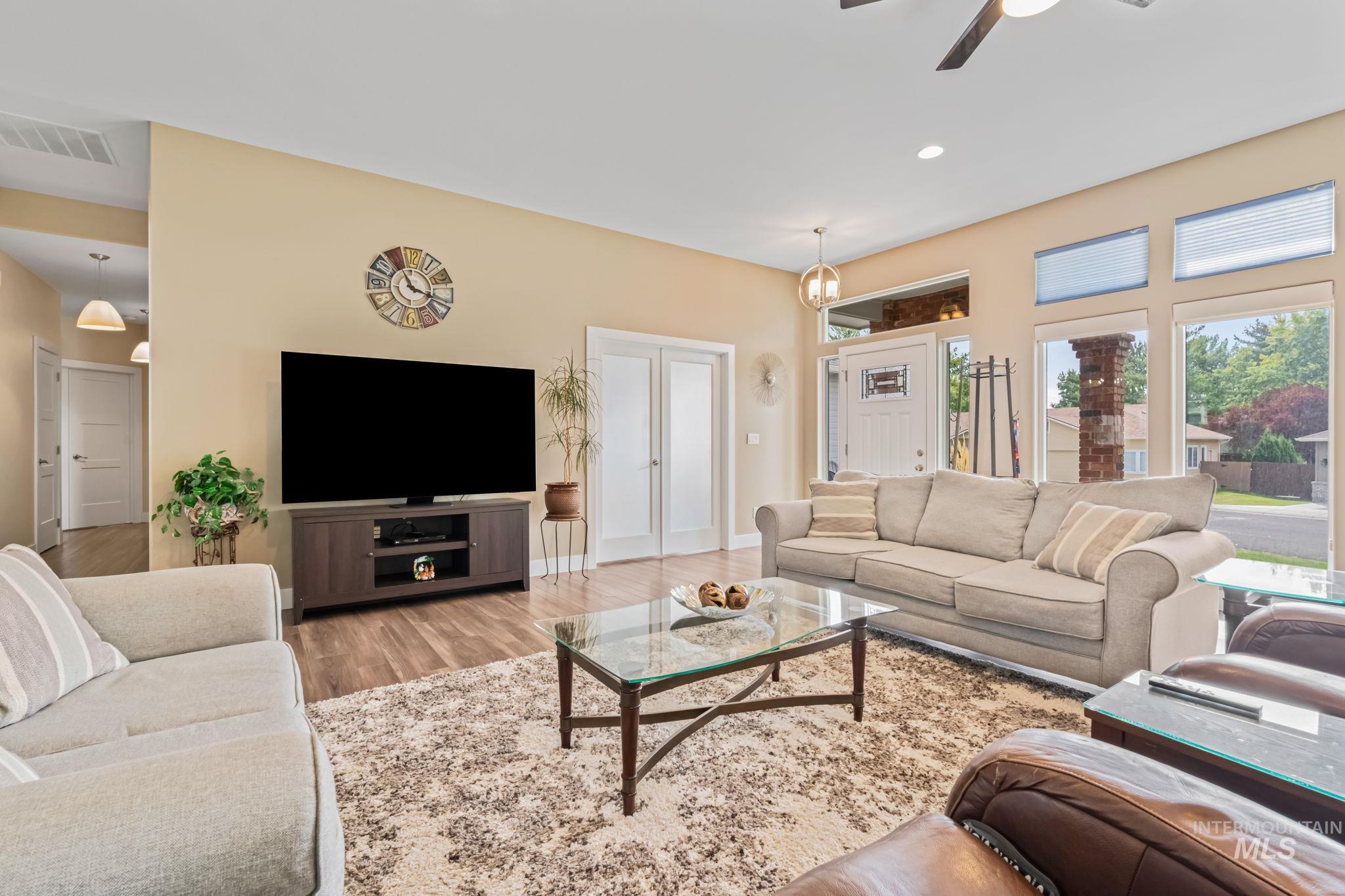 10484 N Palisades Way