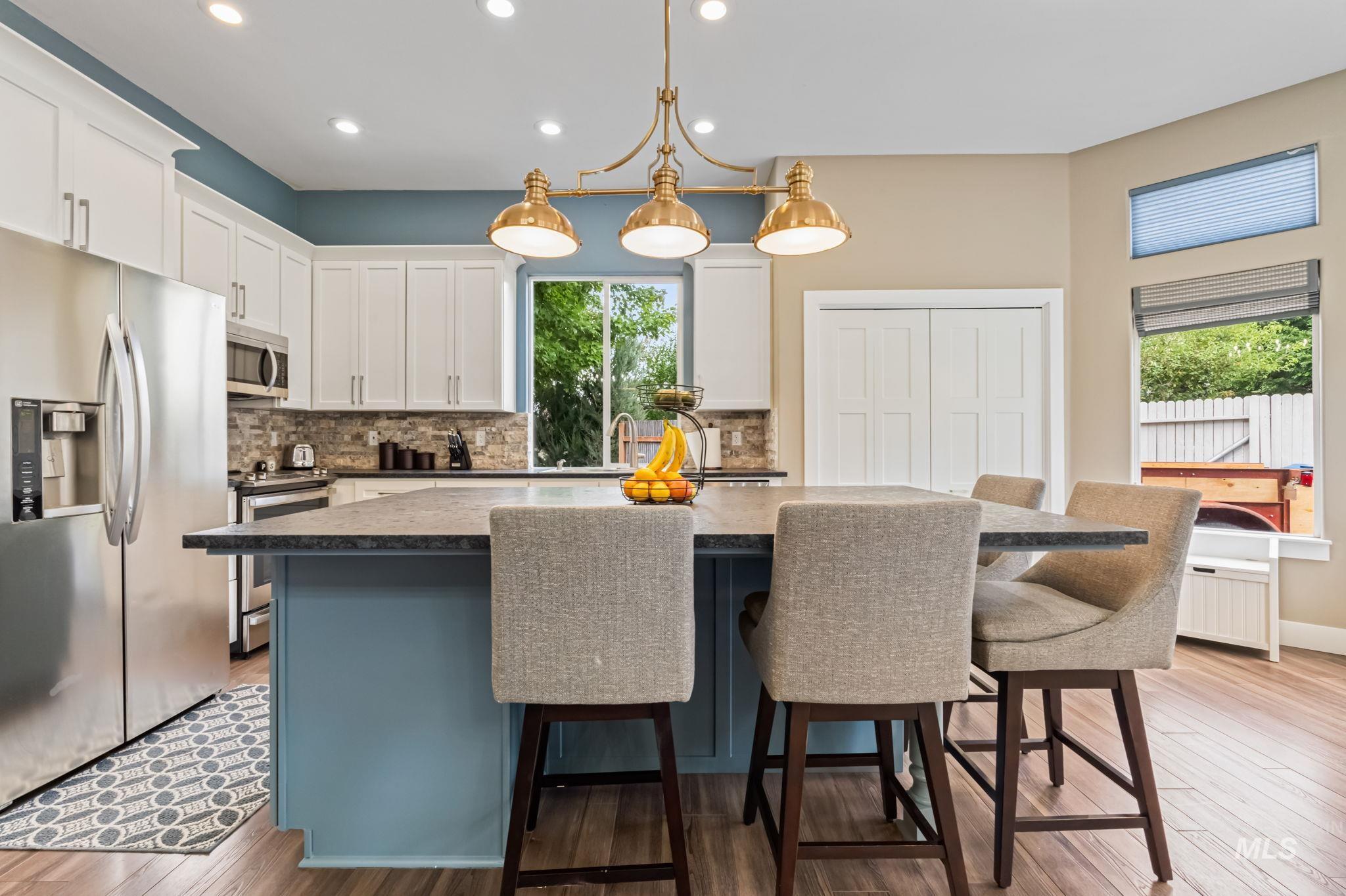 10484 N Palisades Way