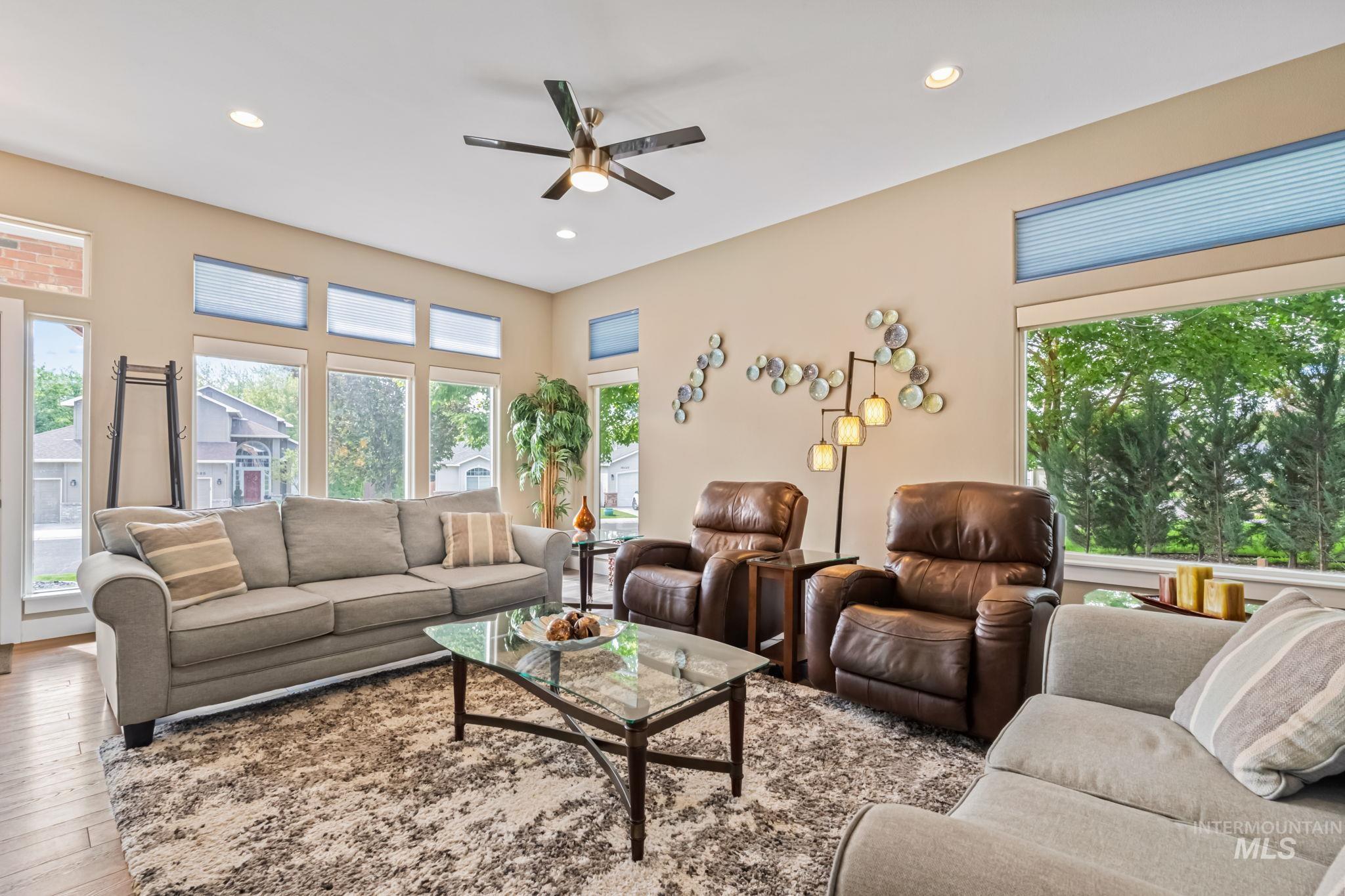 10484 N Palisades Way