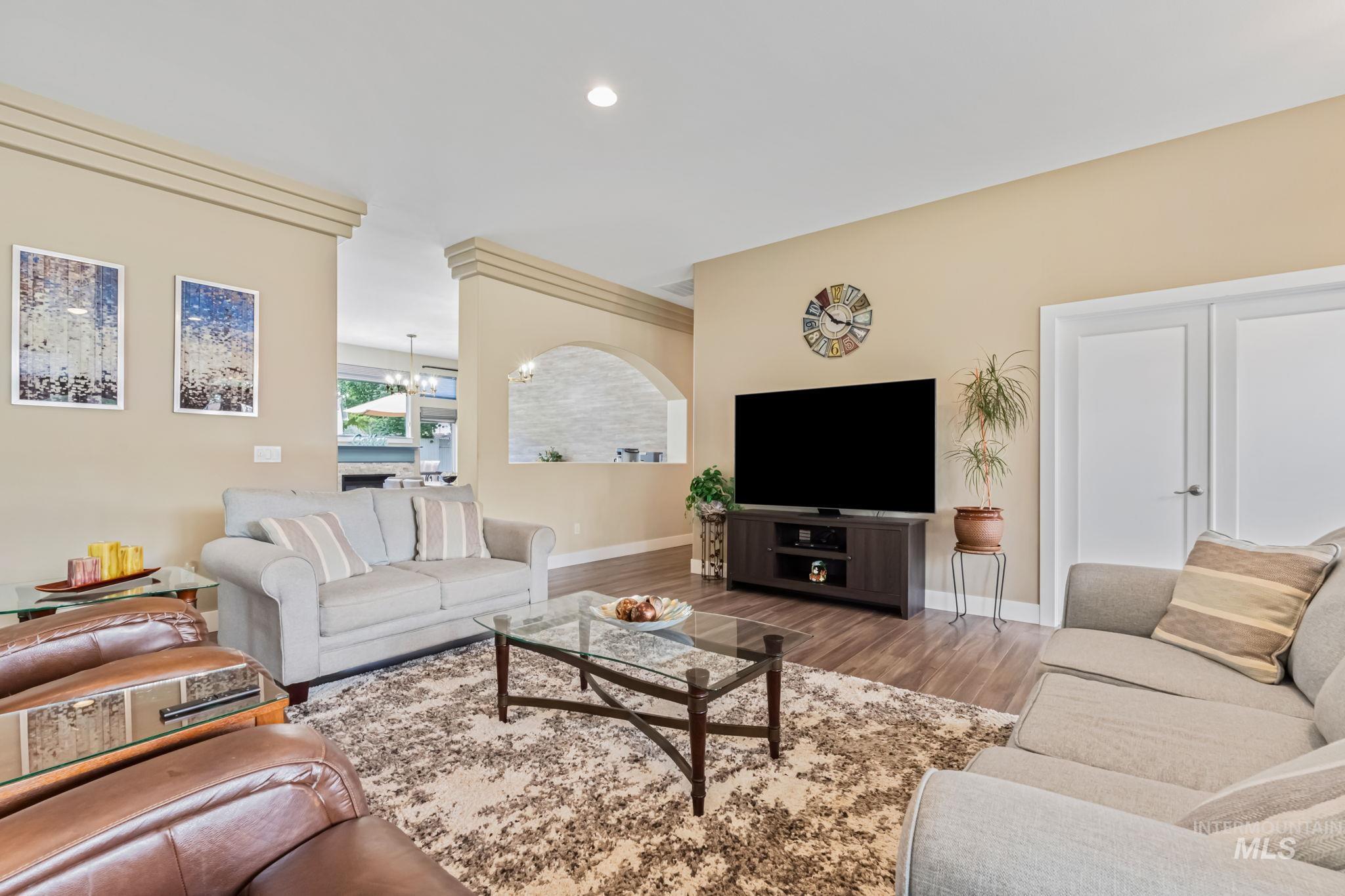 10484 N Palisades Way