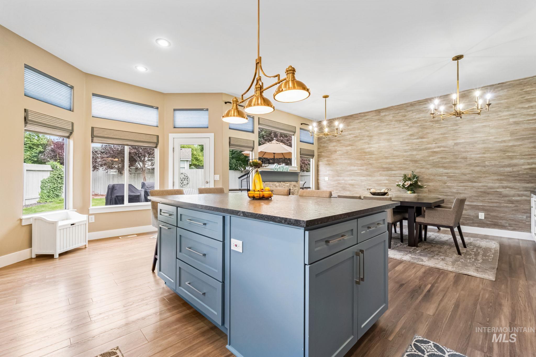 10484 N Palisades Way