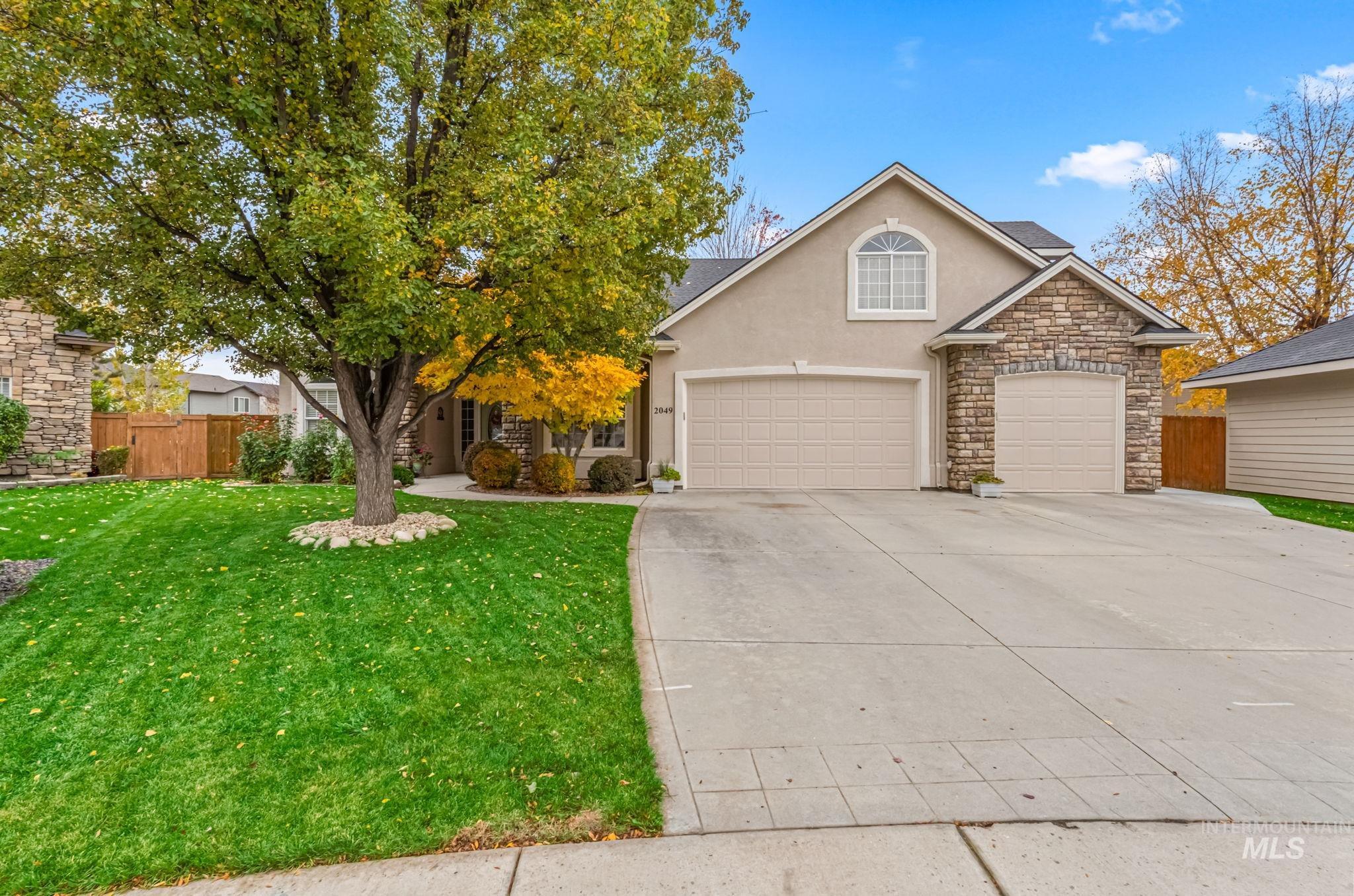 2049 N Marnita Place