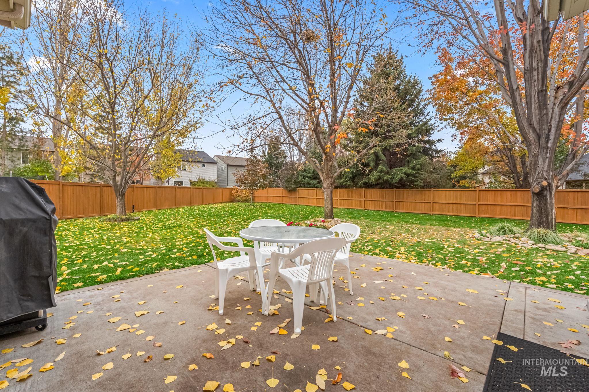 2049 N Marnita Place