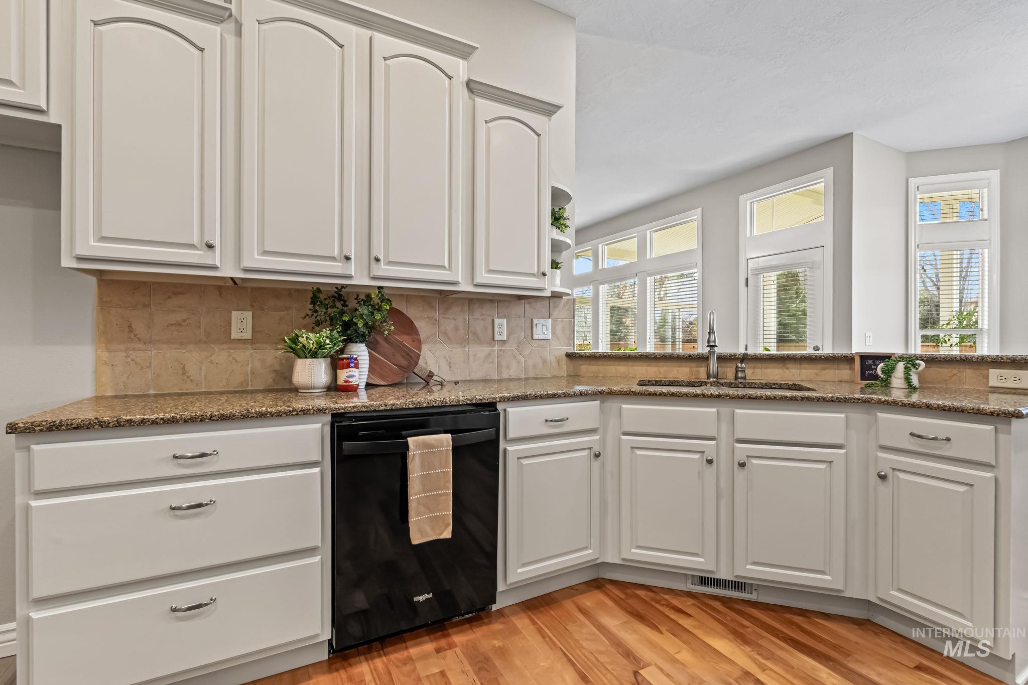 2049 N Marnita Place