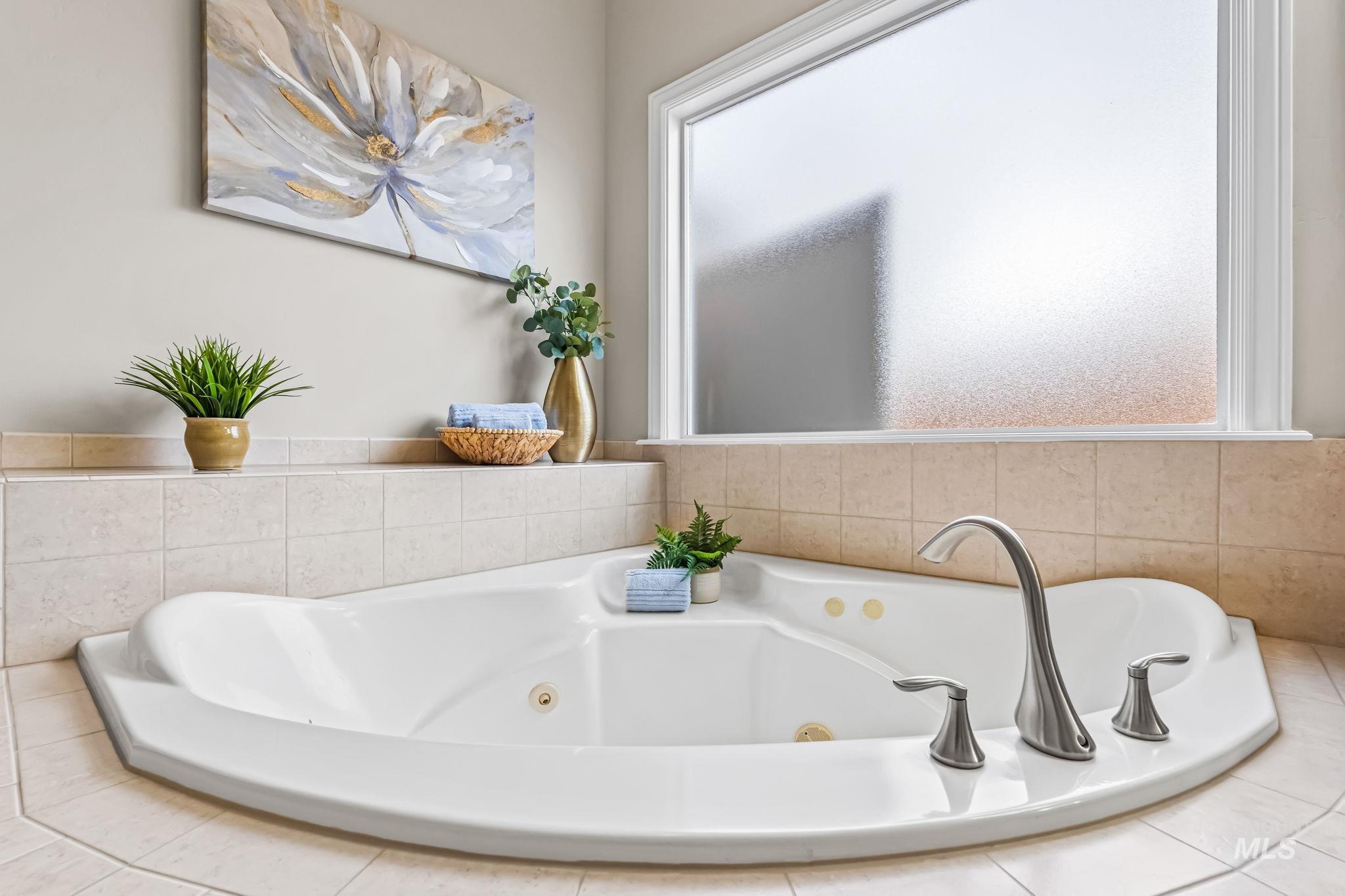 2049 N Marnita Place