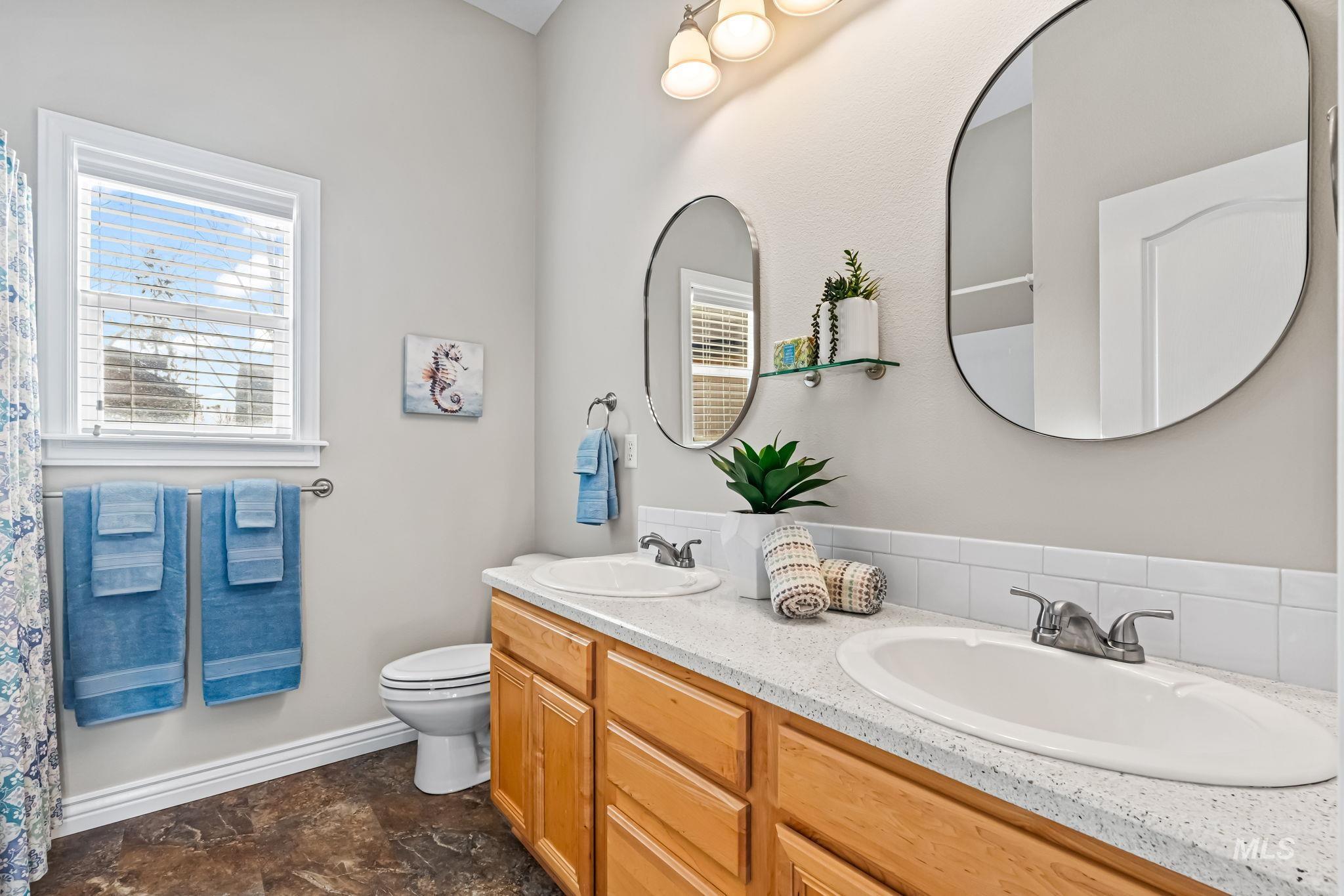 2049 N Marnita Place