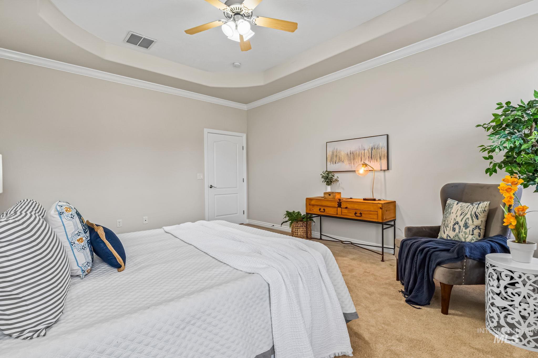 2049 N Marnita Place