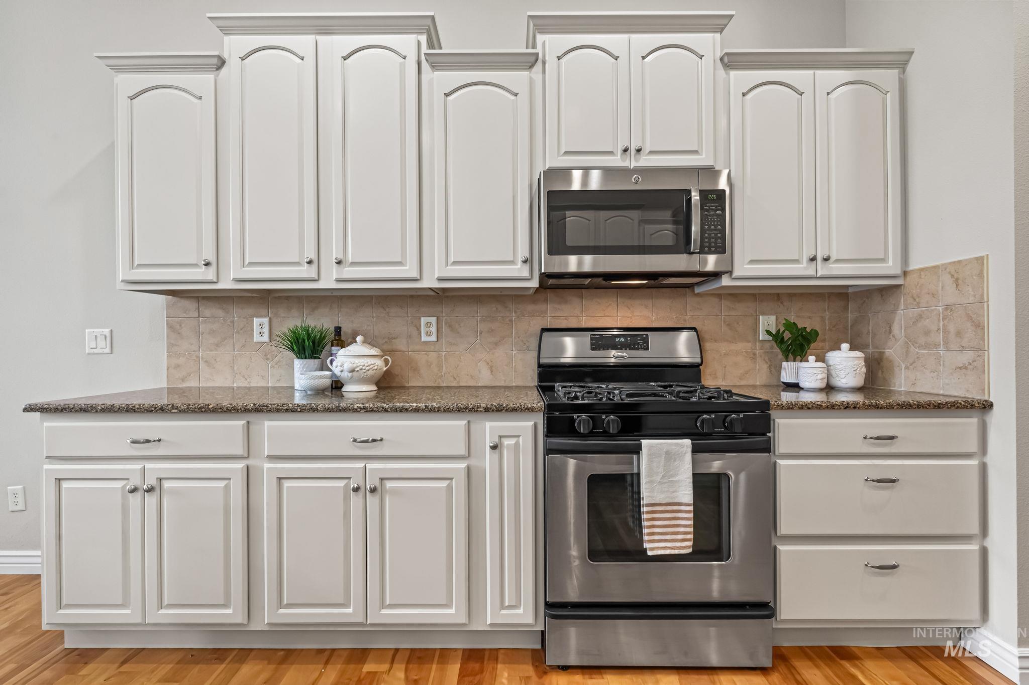 2049 N Marnita Place