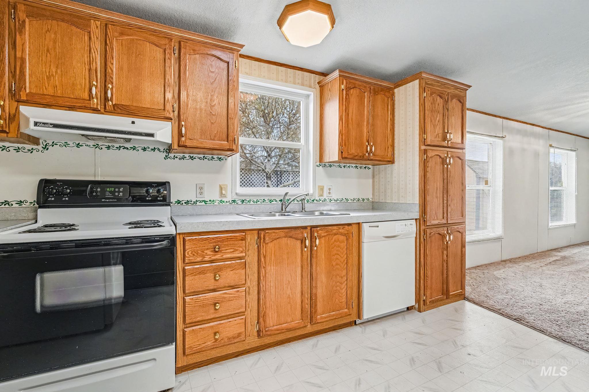 2809 Golden Rod Lane