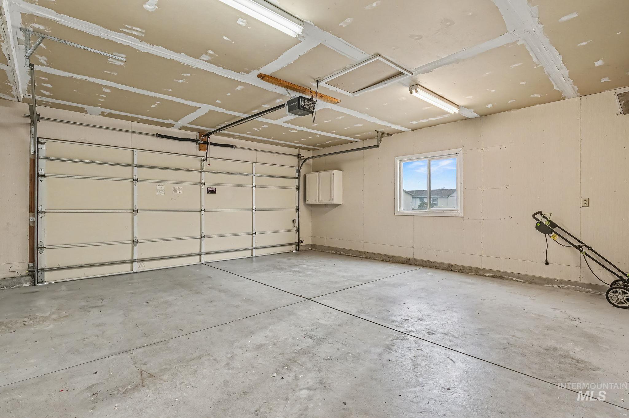 2809 Golden Rod Lane