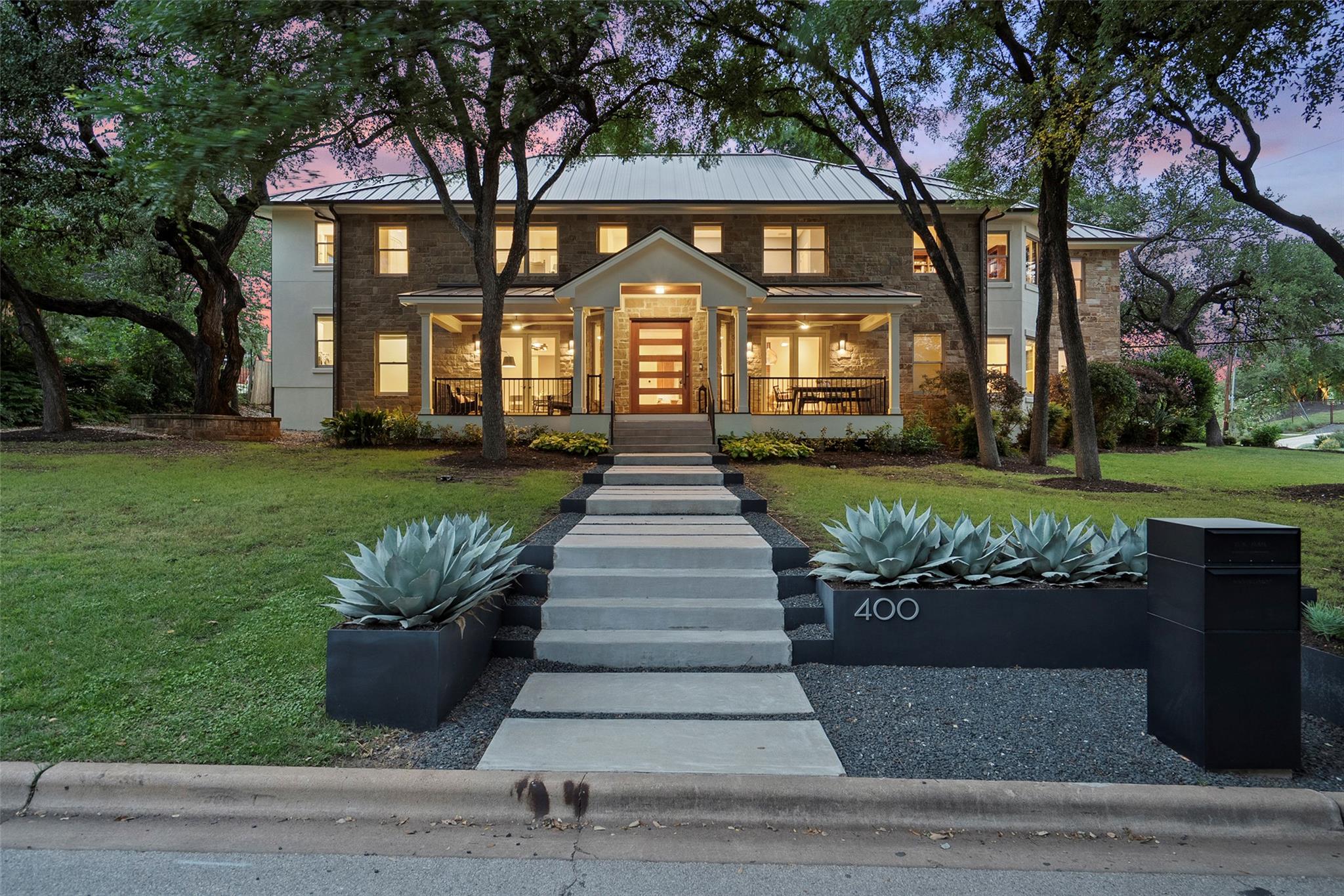 400 ALMARION DR