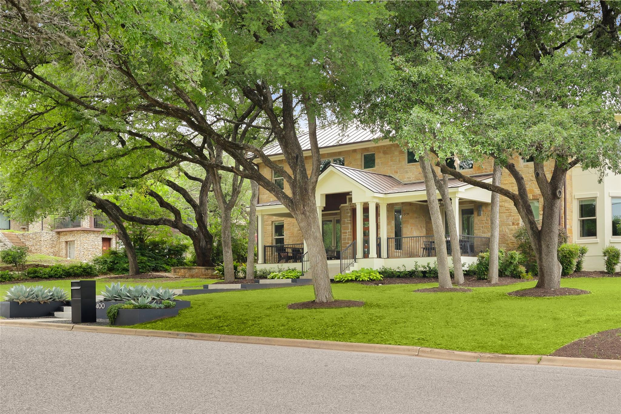 400 ALMARION DR