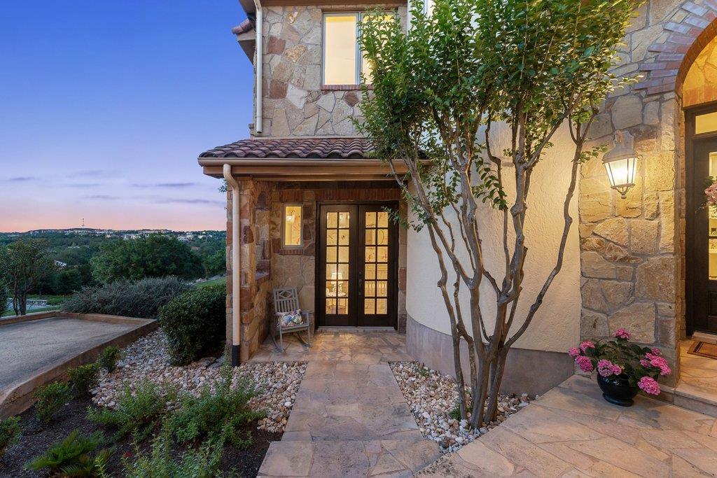 4801 Pecan Chase