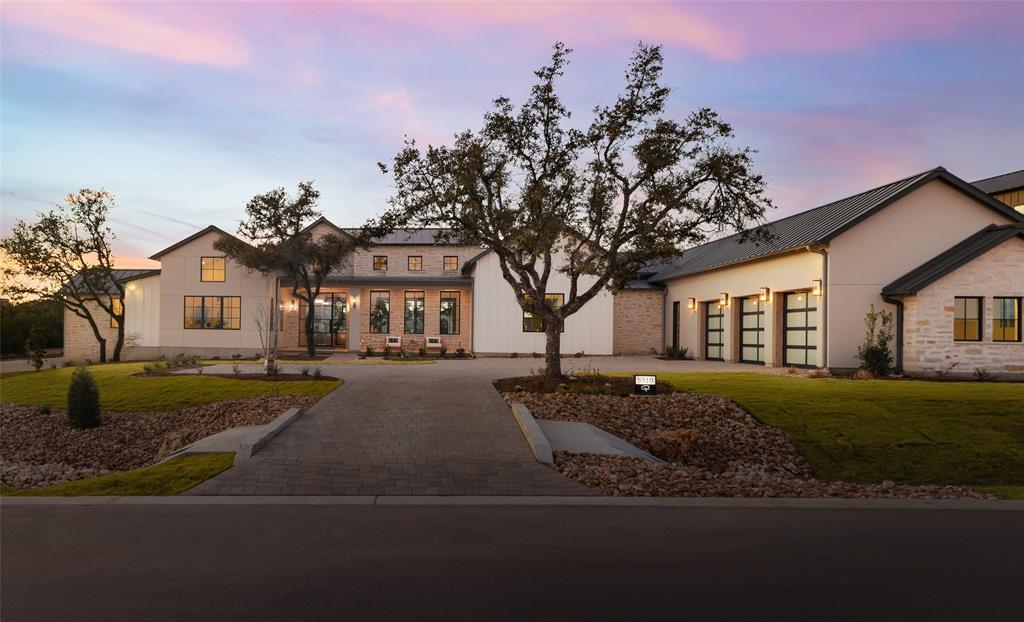 5910 SILVER LUNA WAY