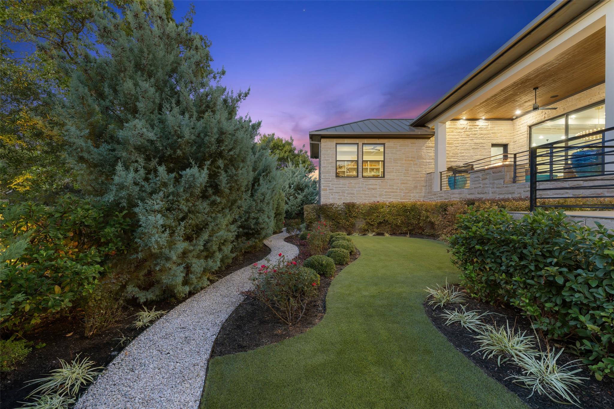 8408 CARRANZO DR