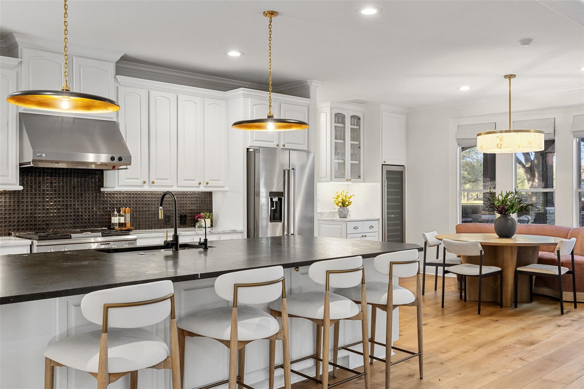 11700 EAGLES GLEN DR