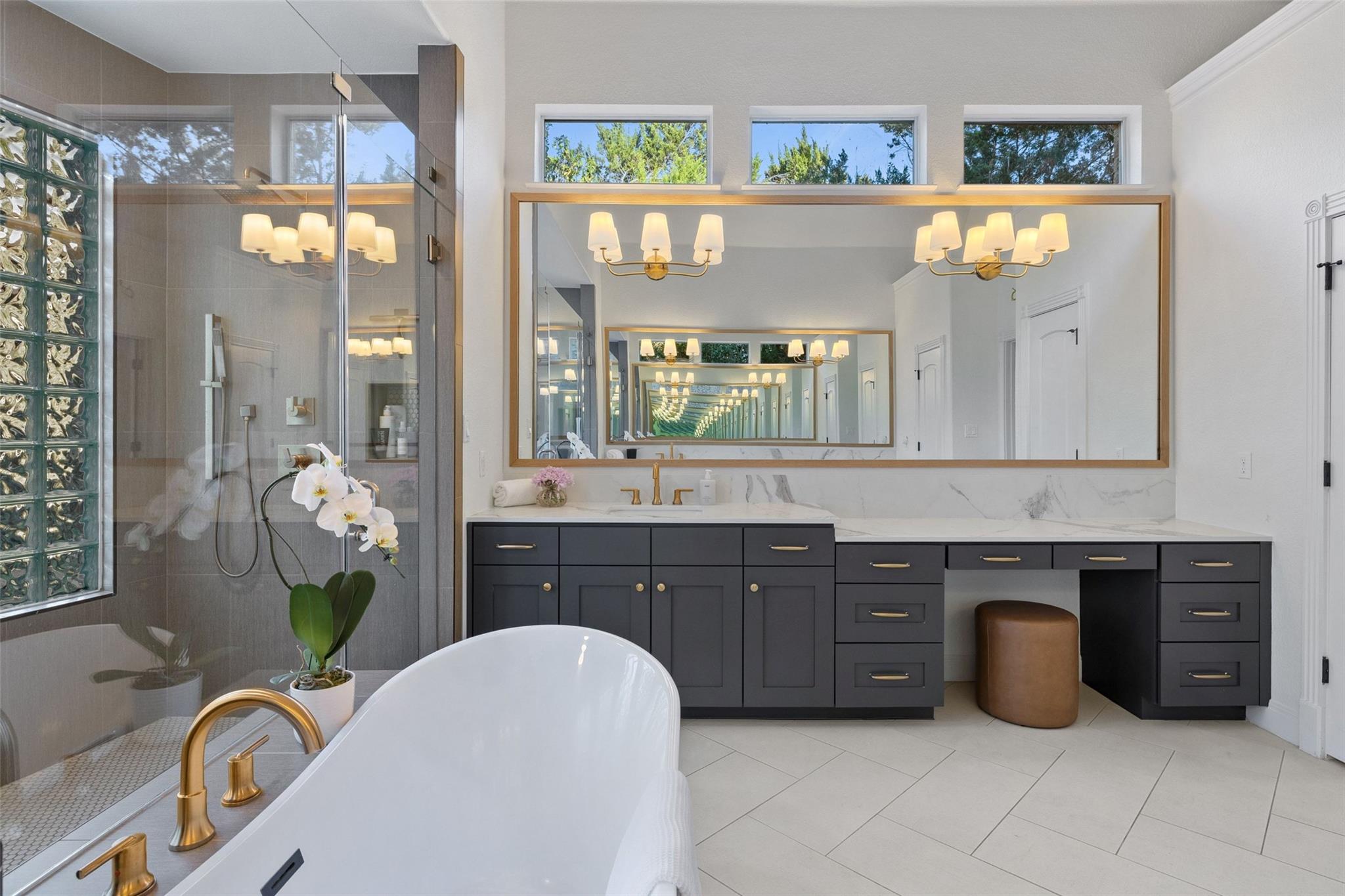 11700 EAGLES GLEN DR