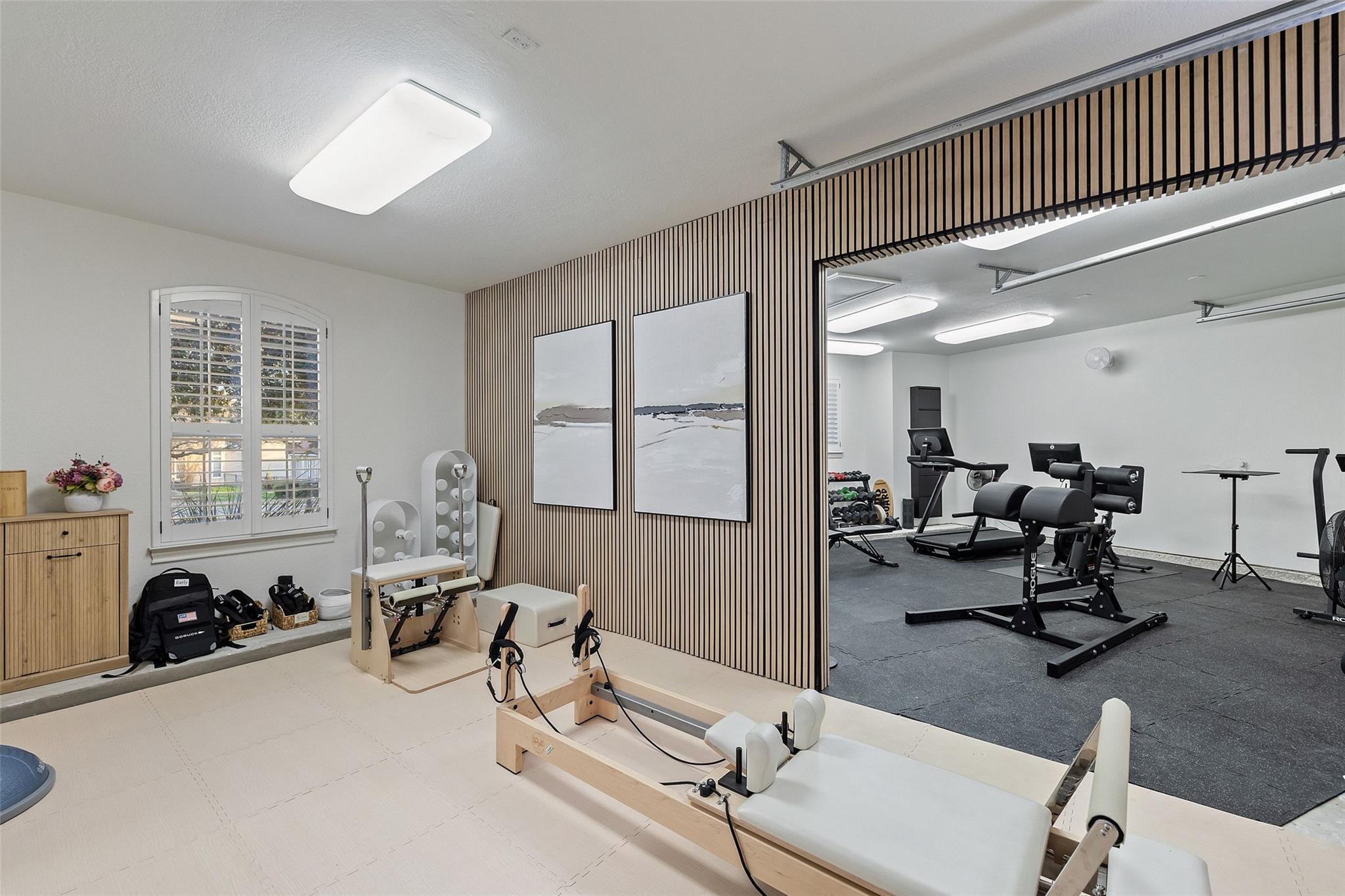 11700 EAGLES GLEN DR